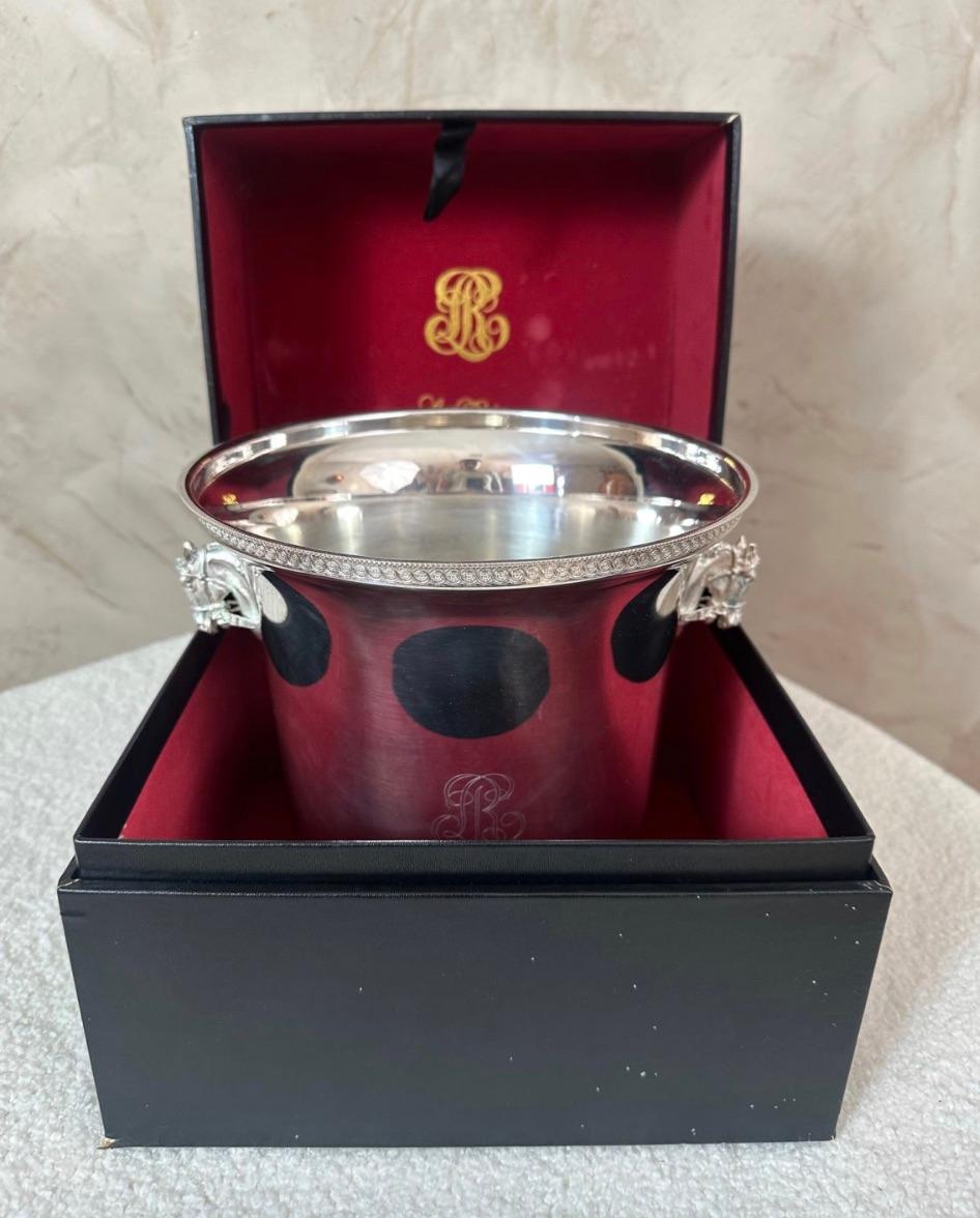 Französischer Louis Roederer Versilberter Champagnerkühler des 20. Jahrhunderts, 1980er Jahre im Zustand „Gut“ im Angebot in LEGNY, FR