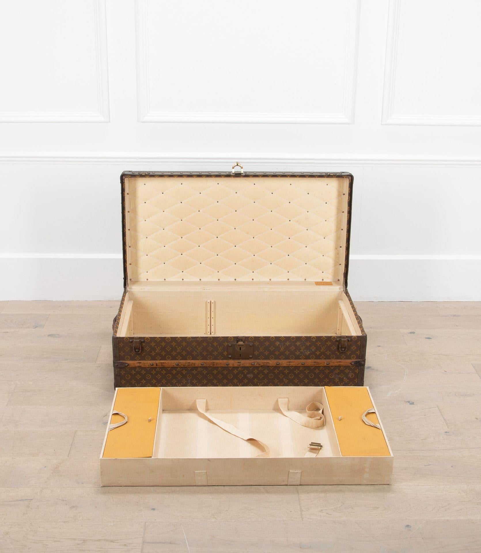 Baule Louis Vuitton francese del 20° secolo in tela Monogram In condizioni buone in vendita a Gloucestershire, GB