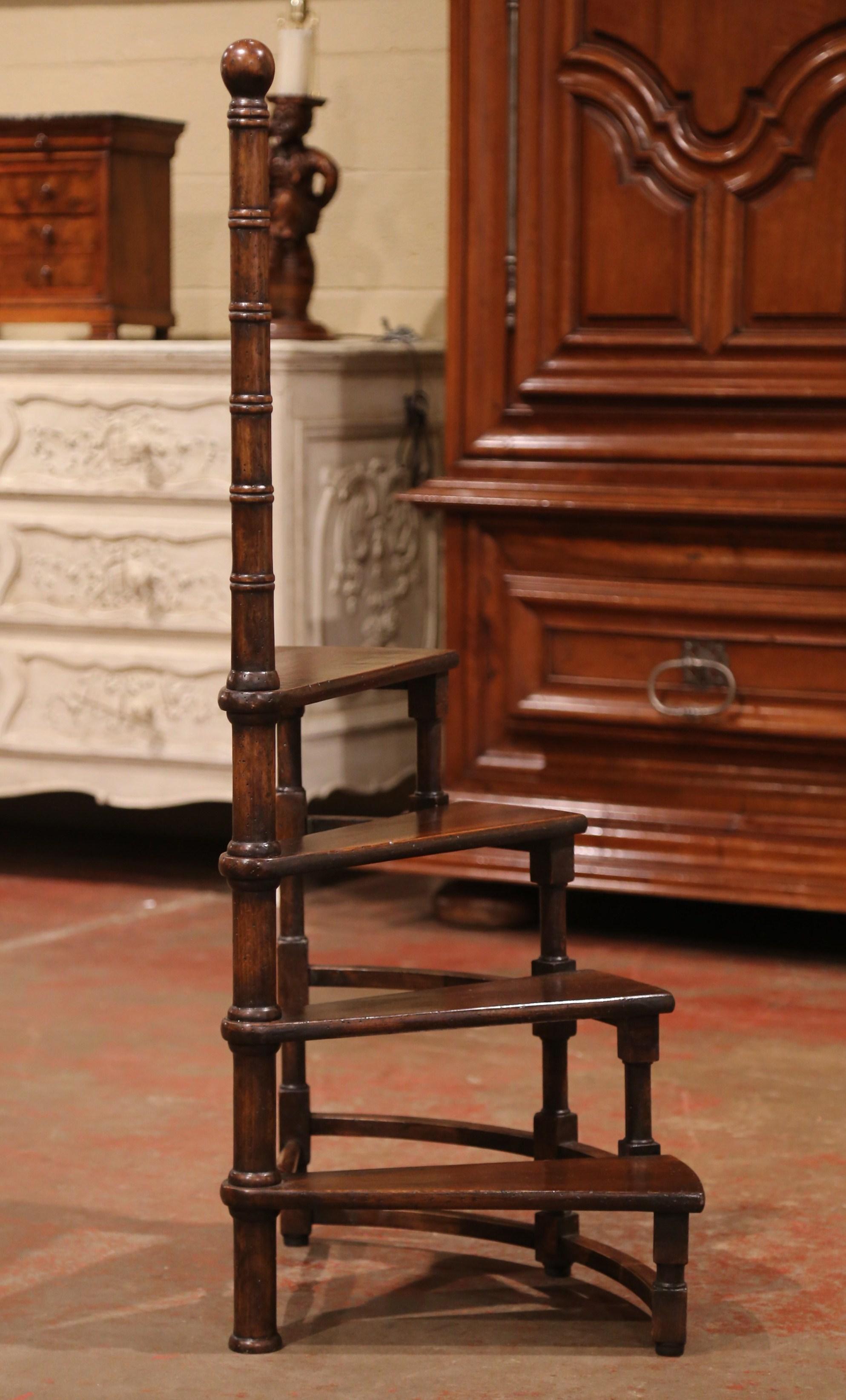 20th Century French Louis XIII Carved Walnut Library Spiral Step Ladder In Excellent Condition In Dallas, TX