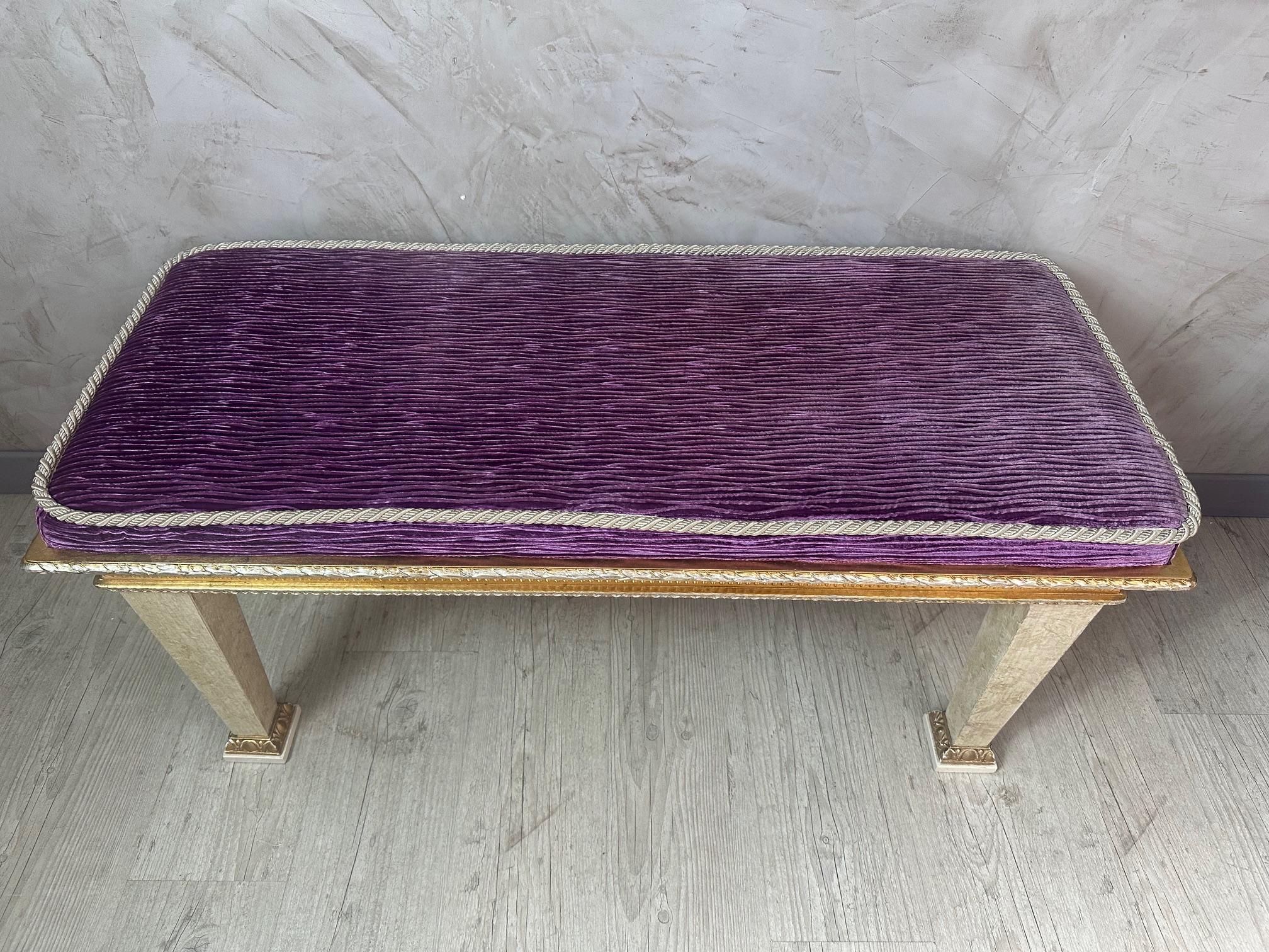 Velours Banc français du 20e siècle de style Louis XIV en résine et velours, années 1980 en vente