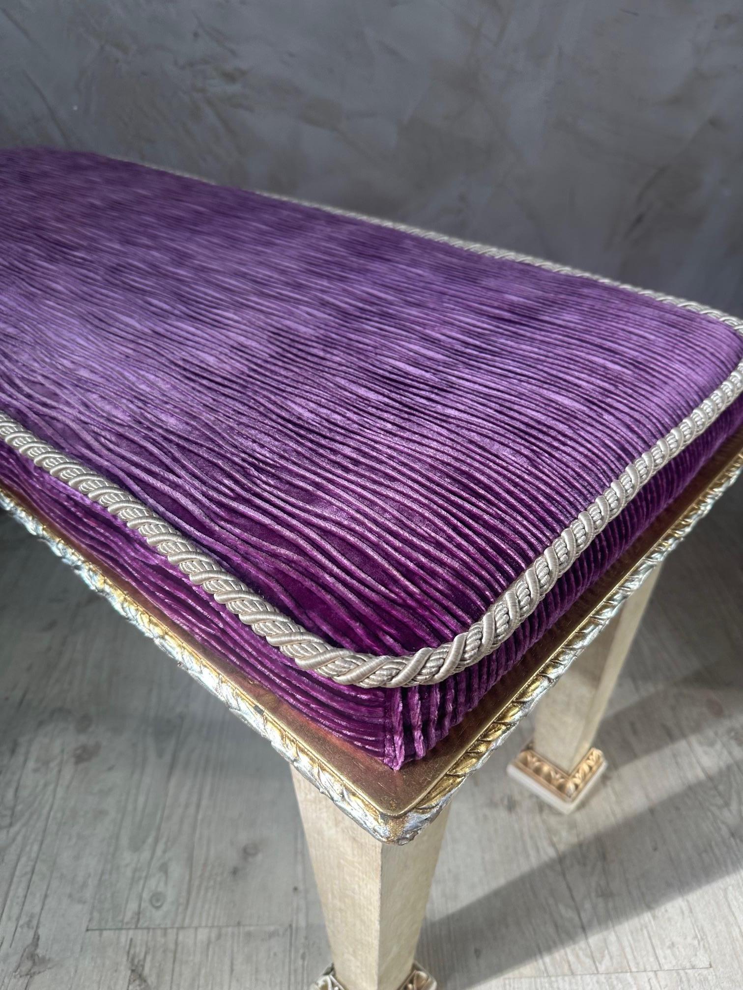 Banc français du 20e siècle de style Louis XIV en résine et velours, années 1980 en vente 3