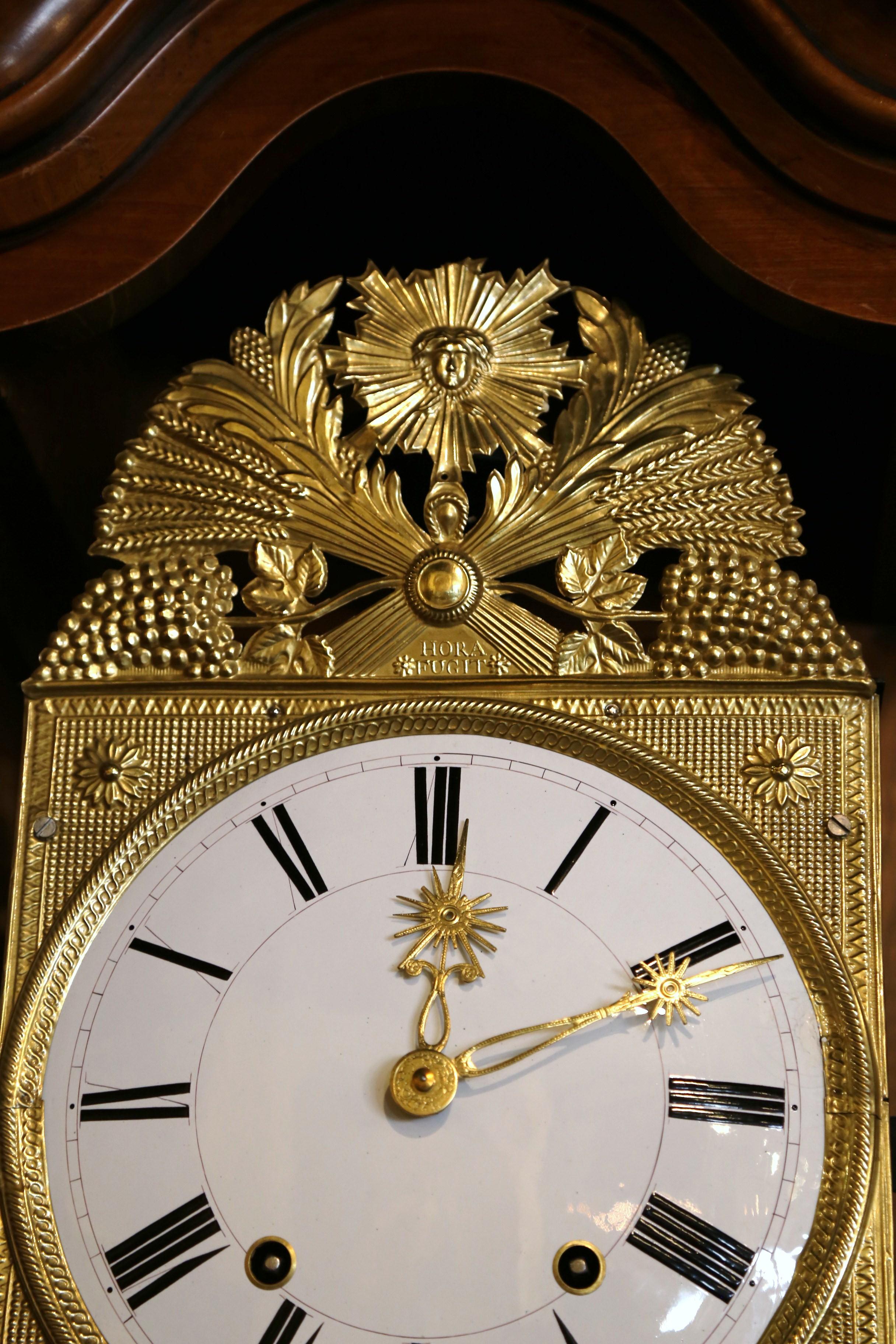 Französische Louis XV.-Grandfather-Uhr aus geschnitztem Wurzelholz aus der Region Lyon, 20. Jahrhundert im Angebot 6