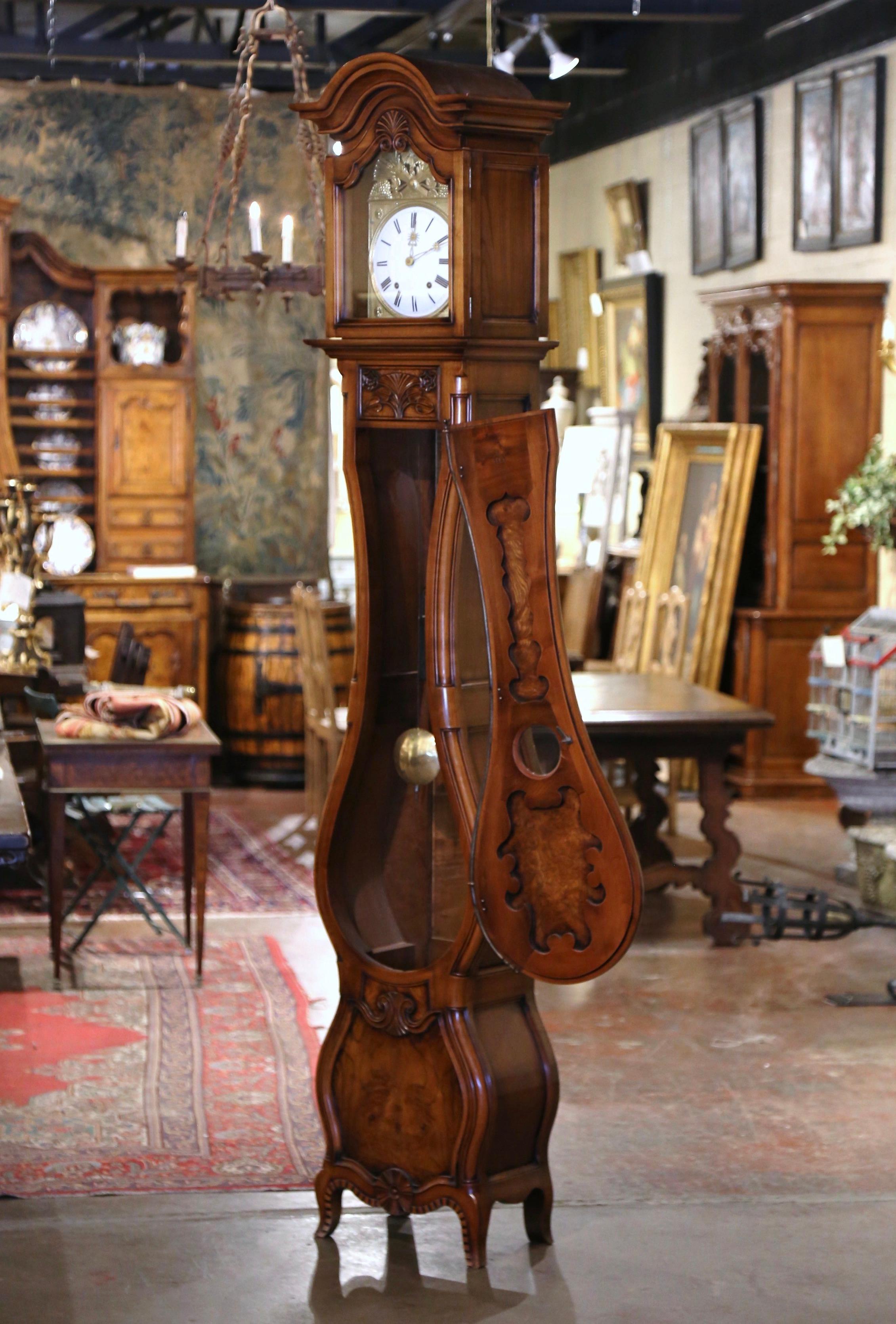 20th Century French Louis XV Carved Burl Wood Grandfather Clock from Lyon Region For Sale 3