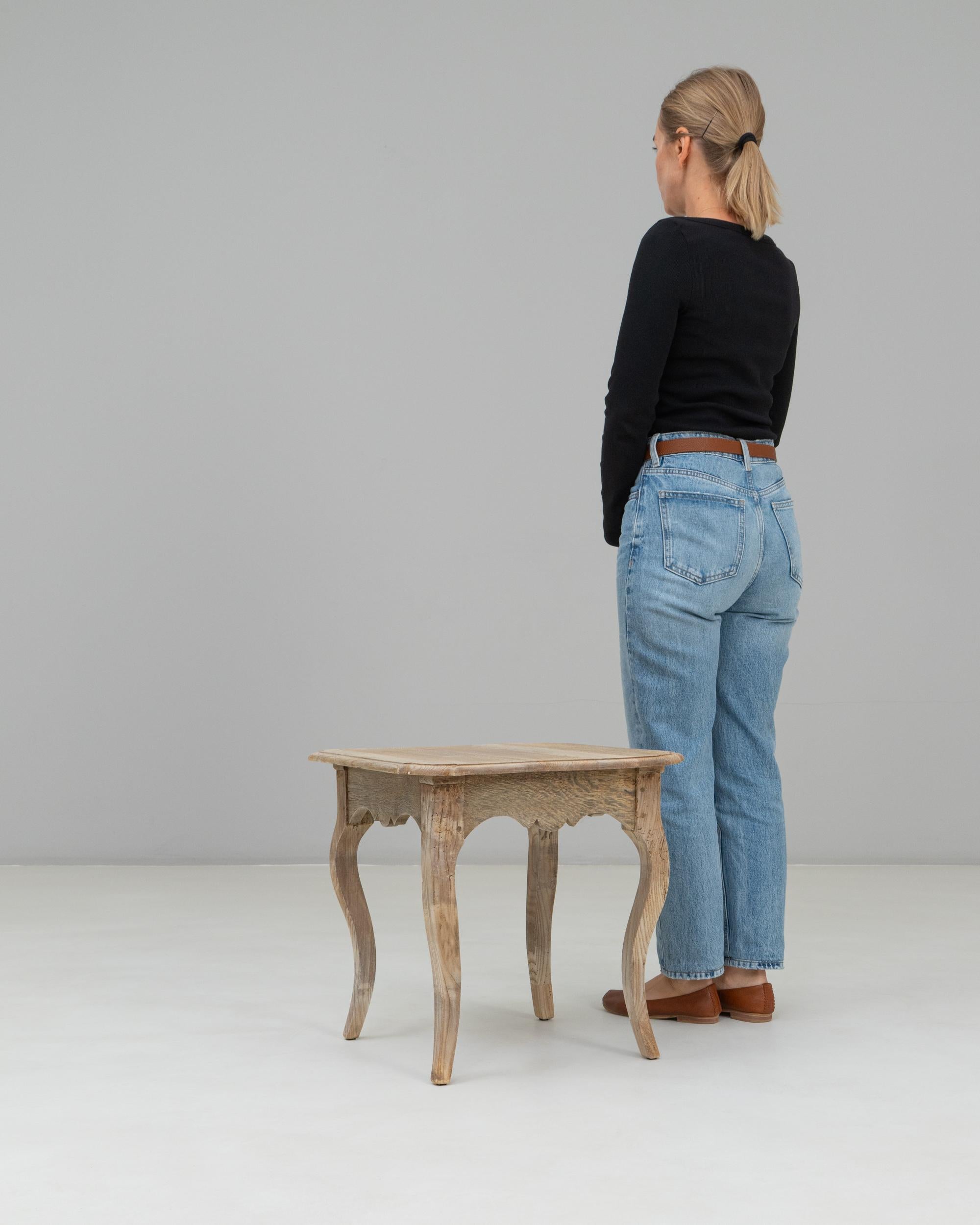 20th Century French Louis XV Oak Coffee Table (Eichenholz) im Angebot