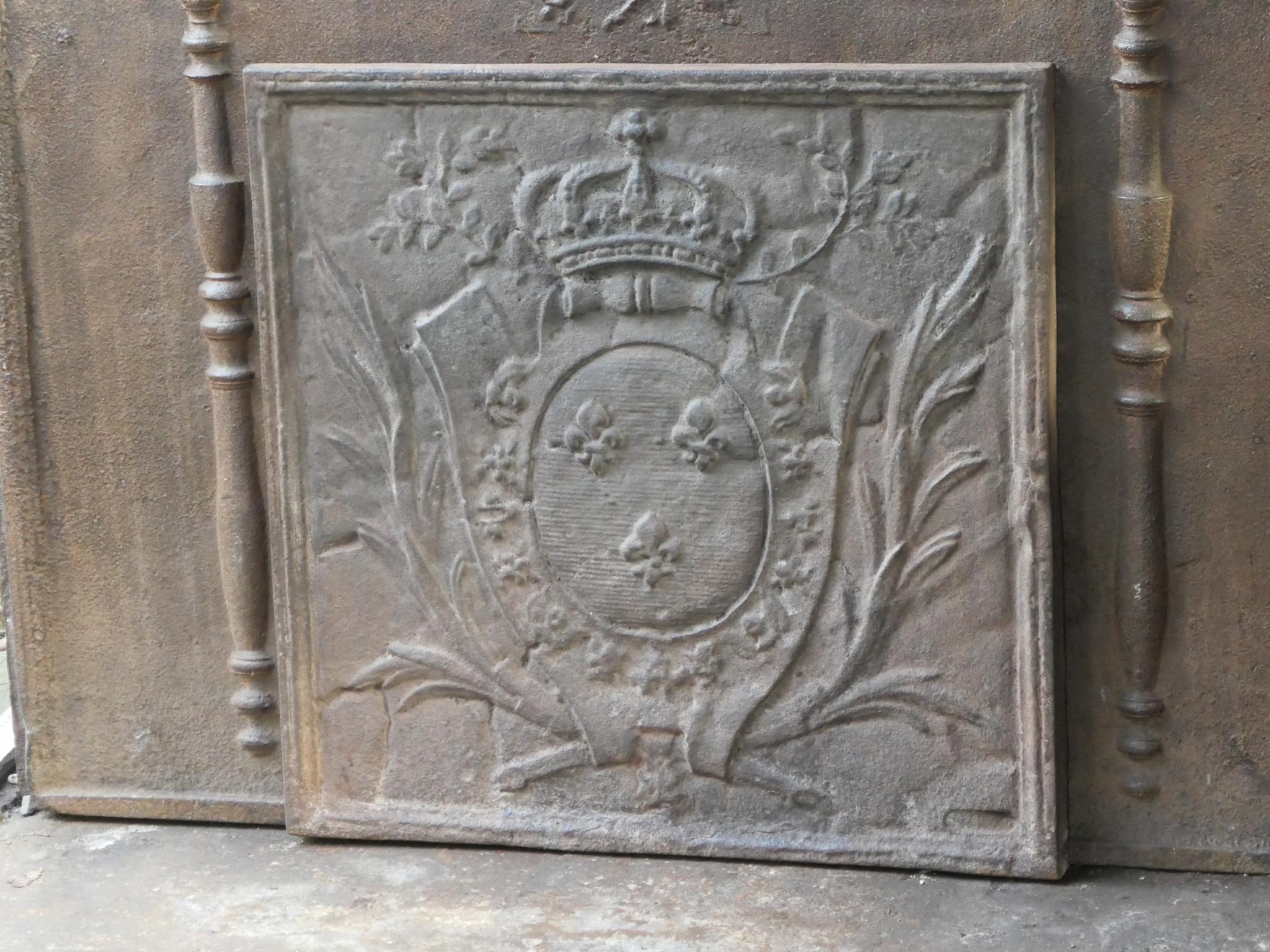 Fer Plaque de cheminée française de style Louis XV « Arms of France » en vente