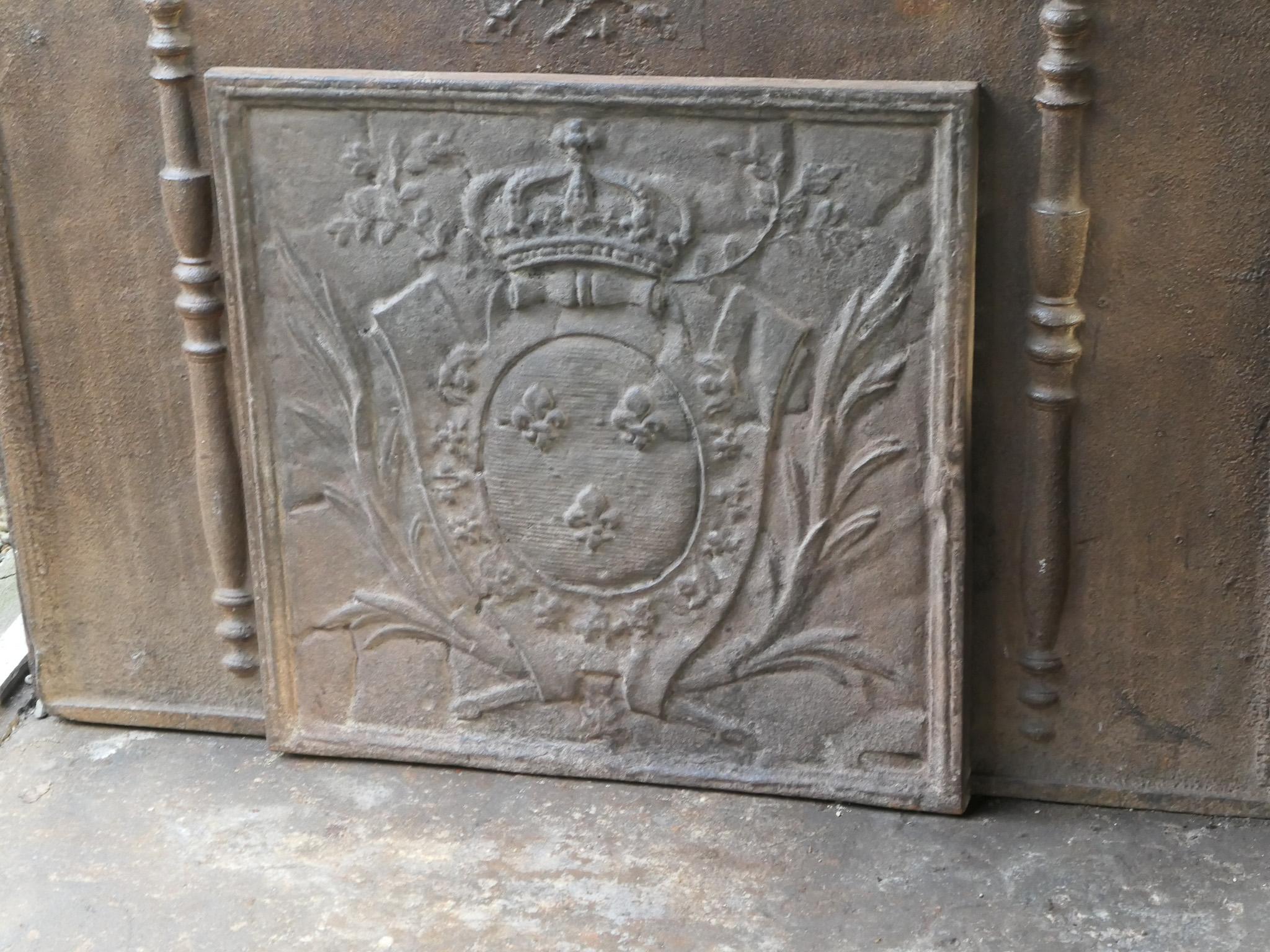 Plaque de cheminée française de style Louis XV « Arms of France » en vente 1