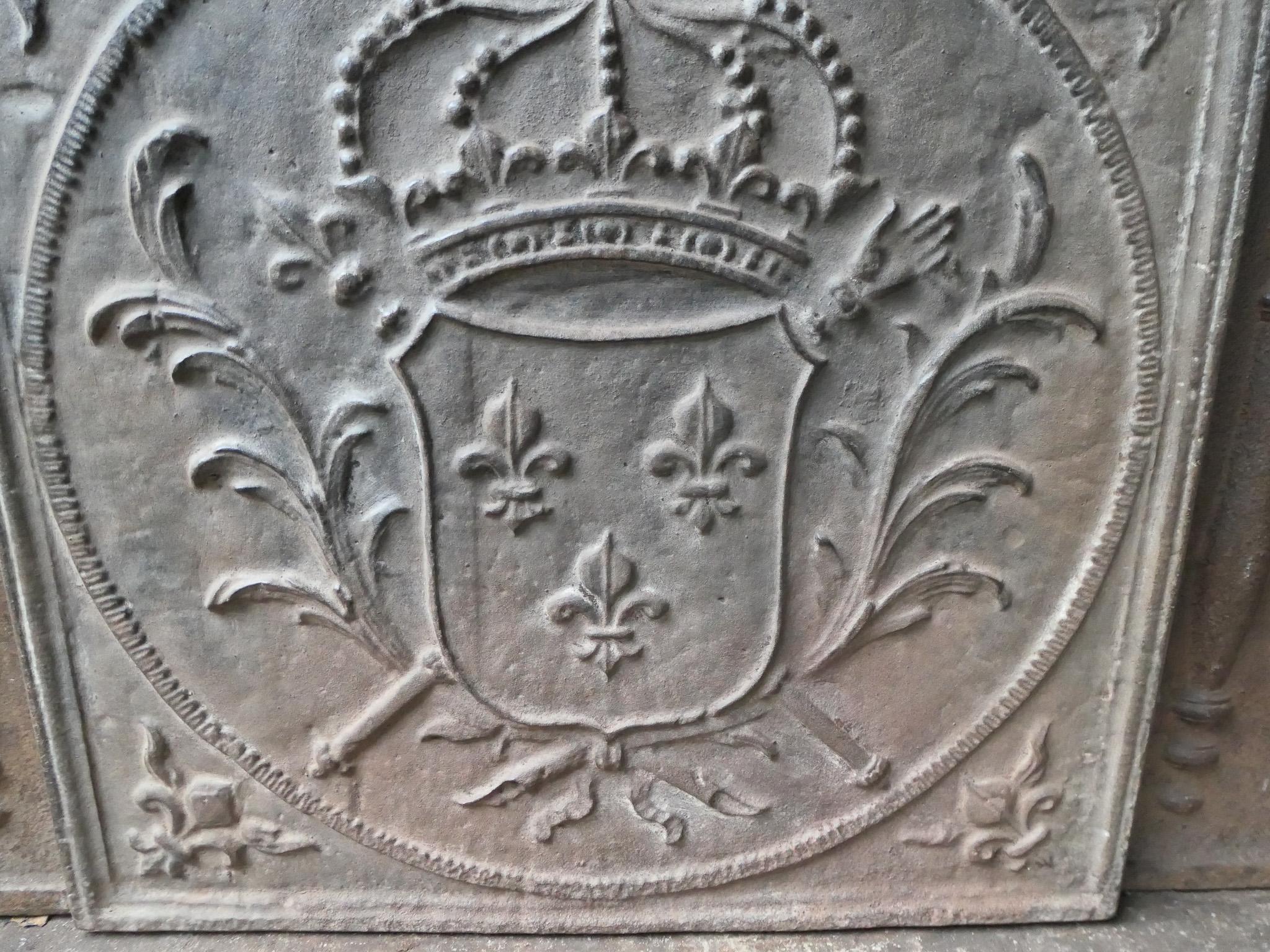 20th Century French Louis XV Style 'Arms of France' Fireback / Backsplash For Sale 5