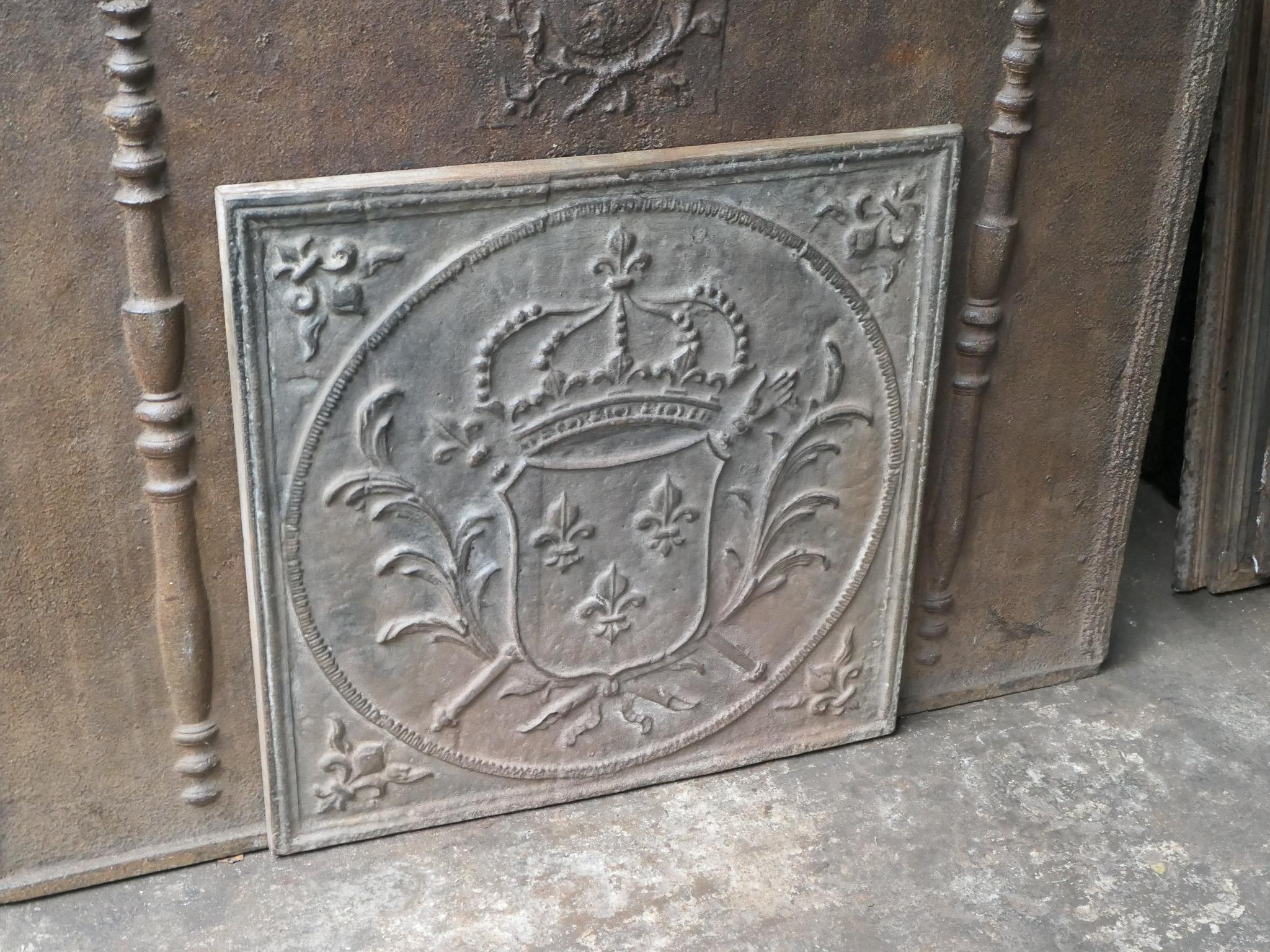 20th Century French Louis XV Style 'Arms of France' Fireback / Backsplash For Sale 2