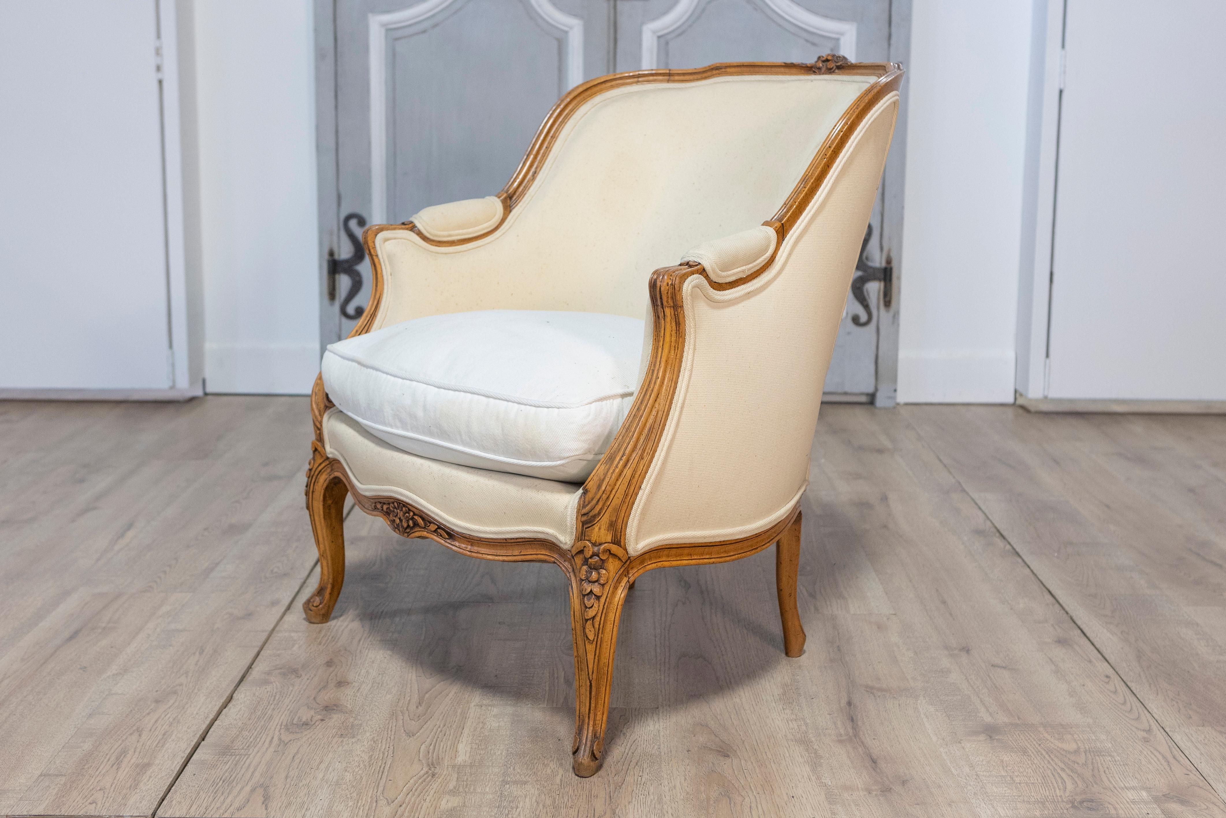 Beech 20th Century French Louis XV Style Bergere For Sale