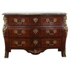 Commode à bombe de style Louis XV du 20e siècle