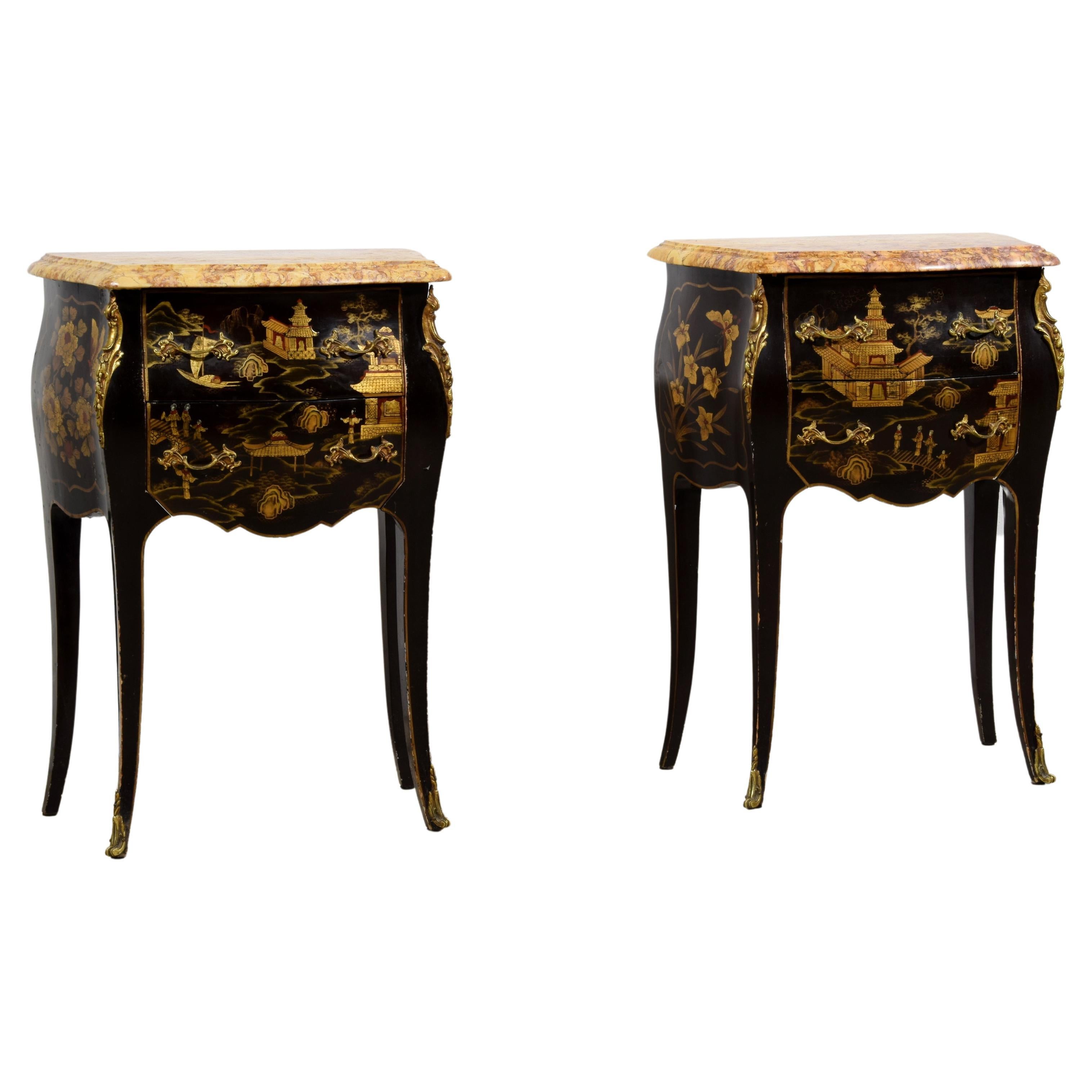 20th century, French Louis XV style Chinoiserie Lacquered Wood Night Stend  For Sale