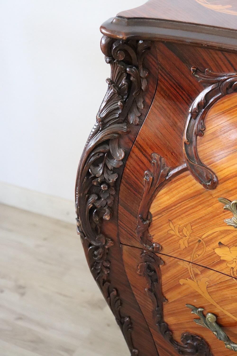 Commode française du 20ème siècle de style Louis XV en bois incrusté Excellent état - En vente à Casale Monferrato, IT