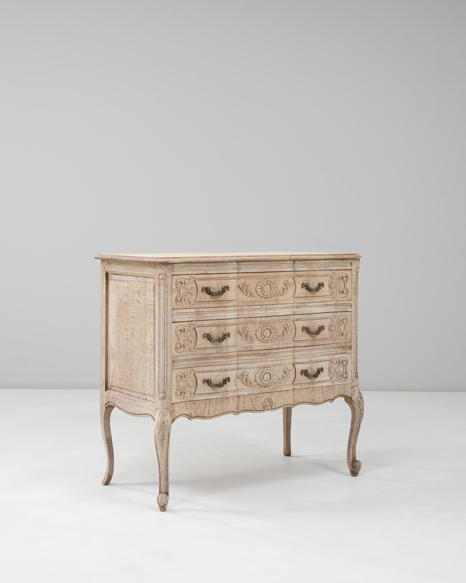 Quercia Cassettiera francese del XX secolo in stile Luigi XV di Oak in vendita