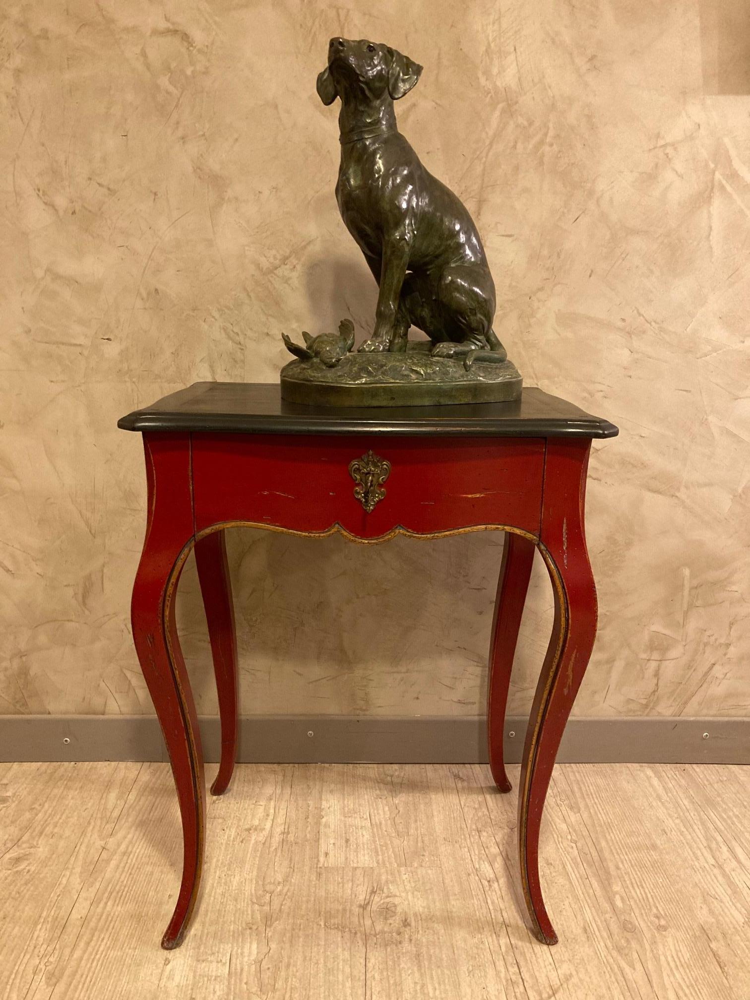 Very nice 20th century French Louis XV Style table with one drawer. 
Double painting patina, the top is black painted and the base is red painted.
Good quality and condition. An original key. Aged effect style.