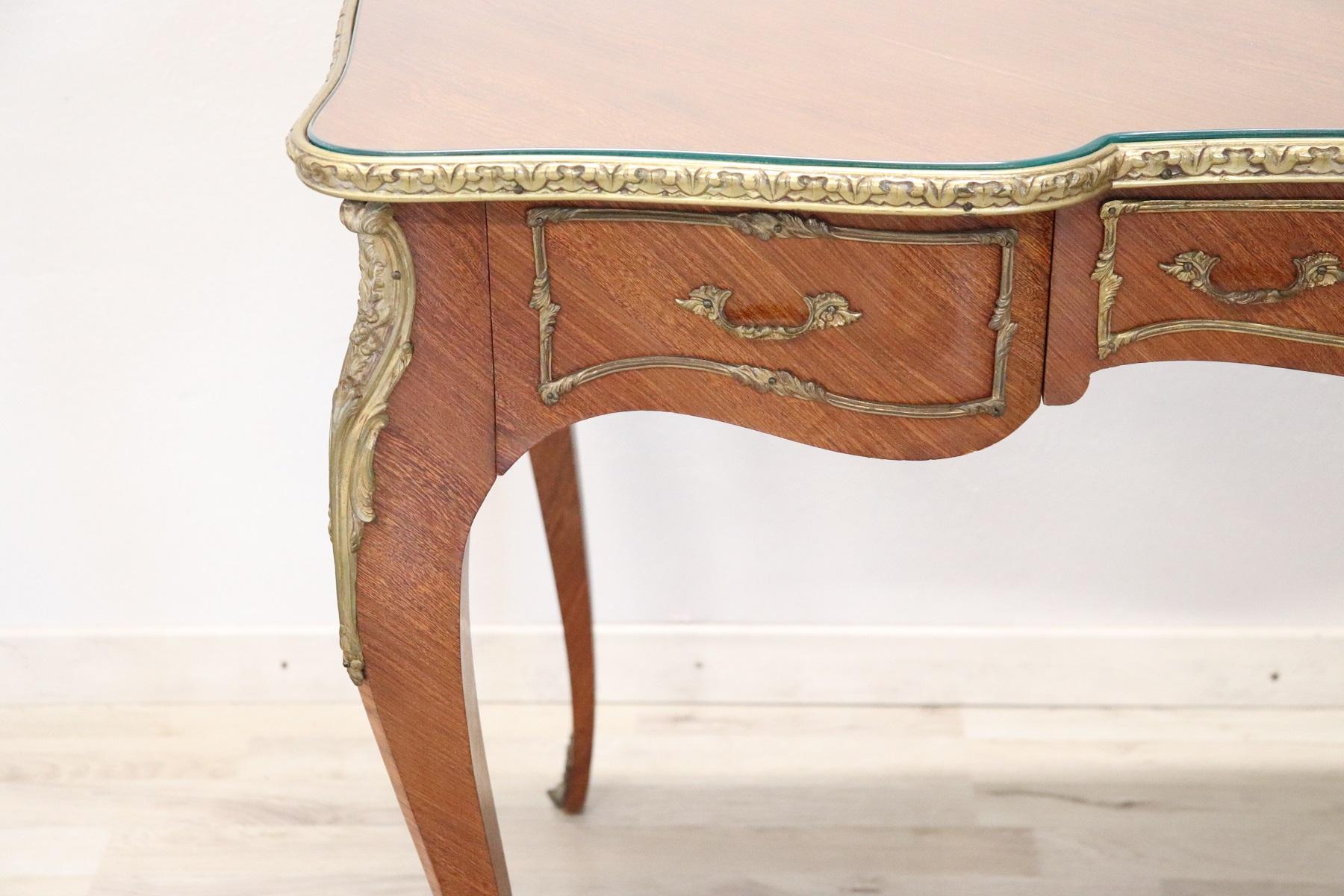 20th Century French Louis XV Style Wood Golden Bronzes Desk or Writing Table In Good Condition In Casale Monferrato, IT