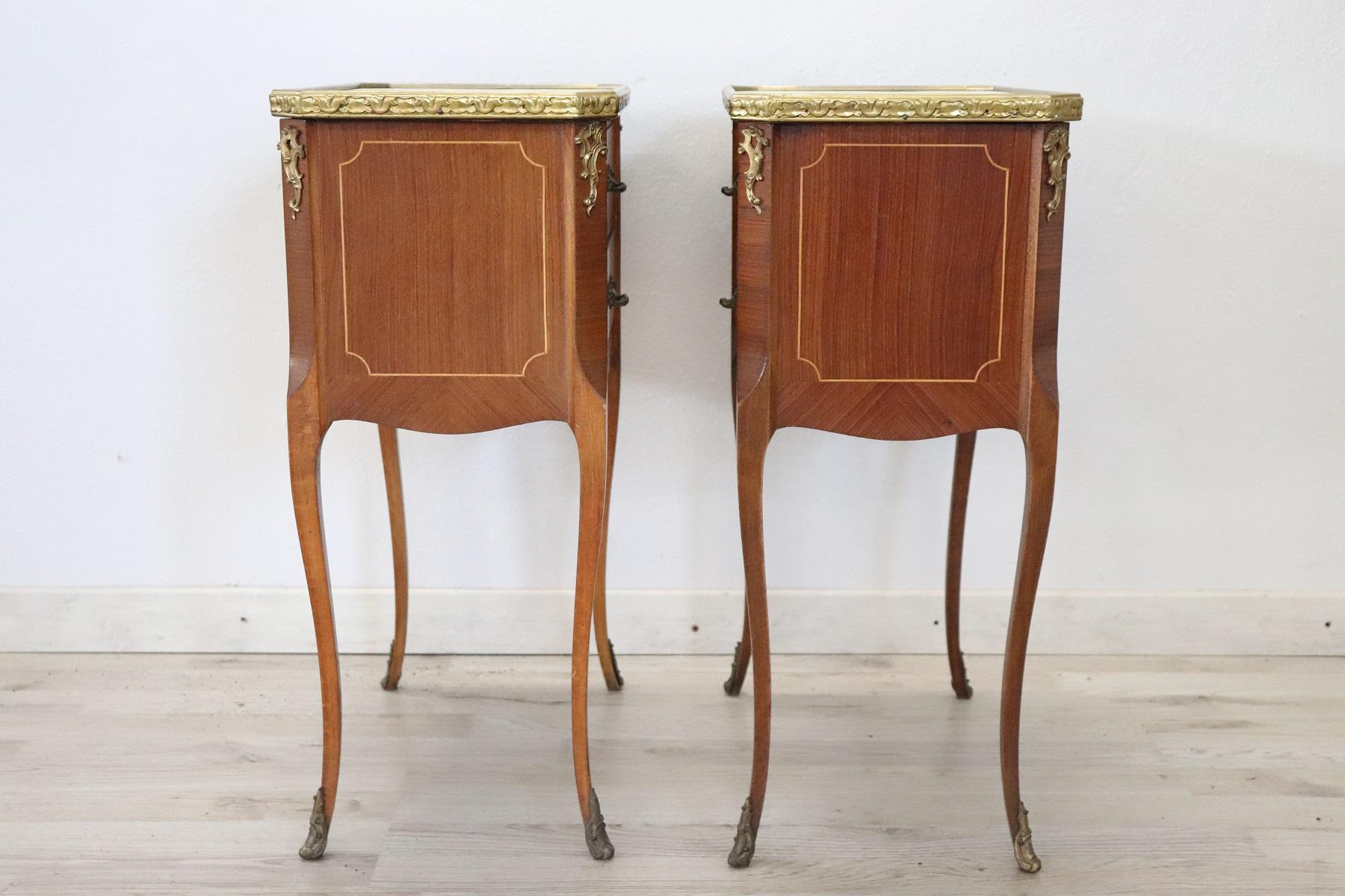 20th Century French Louis XV Style Wood Golden Bronzes Pair of Nightstands In Excellent Condition In Casale Monferrato, IT