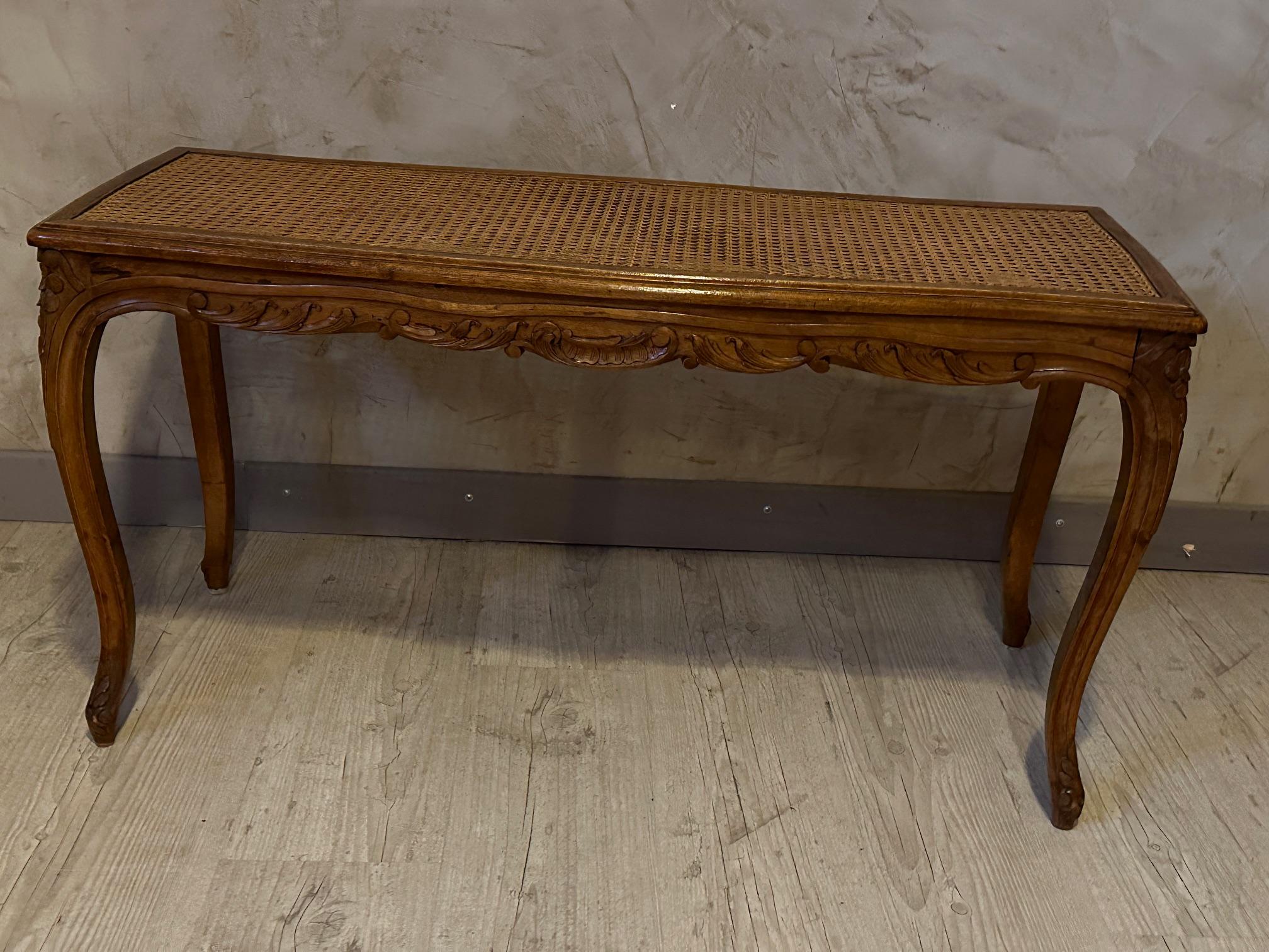 20th century French Louis XV Walnut and Caned Bench, 1900s For Sale 6