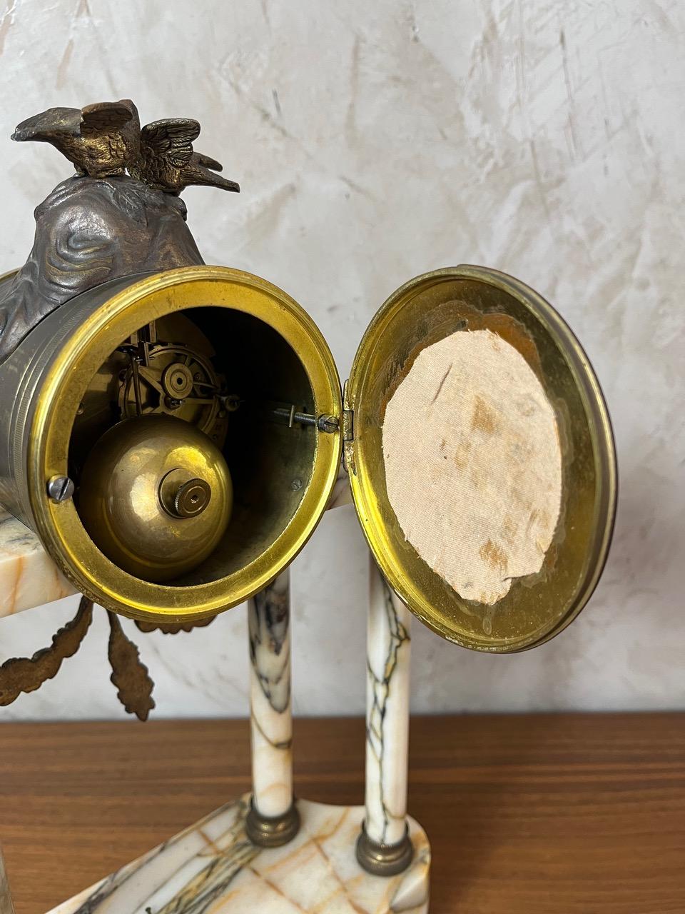 20th century French Louis XVI Marble and Gilded Bronze Mantel Clock, 1940s For Sale 6