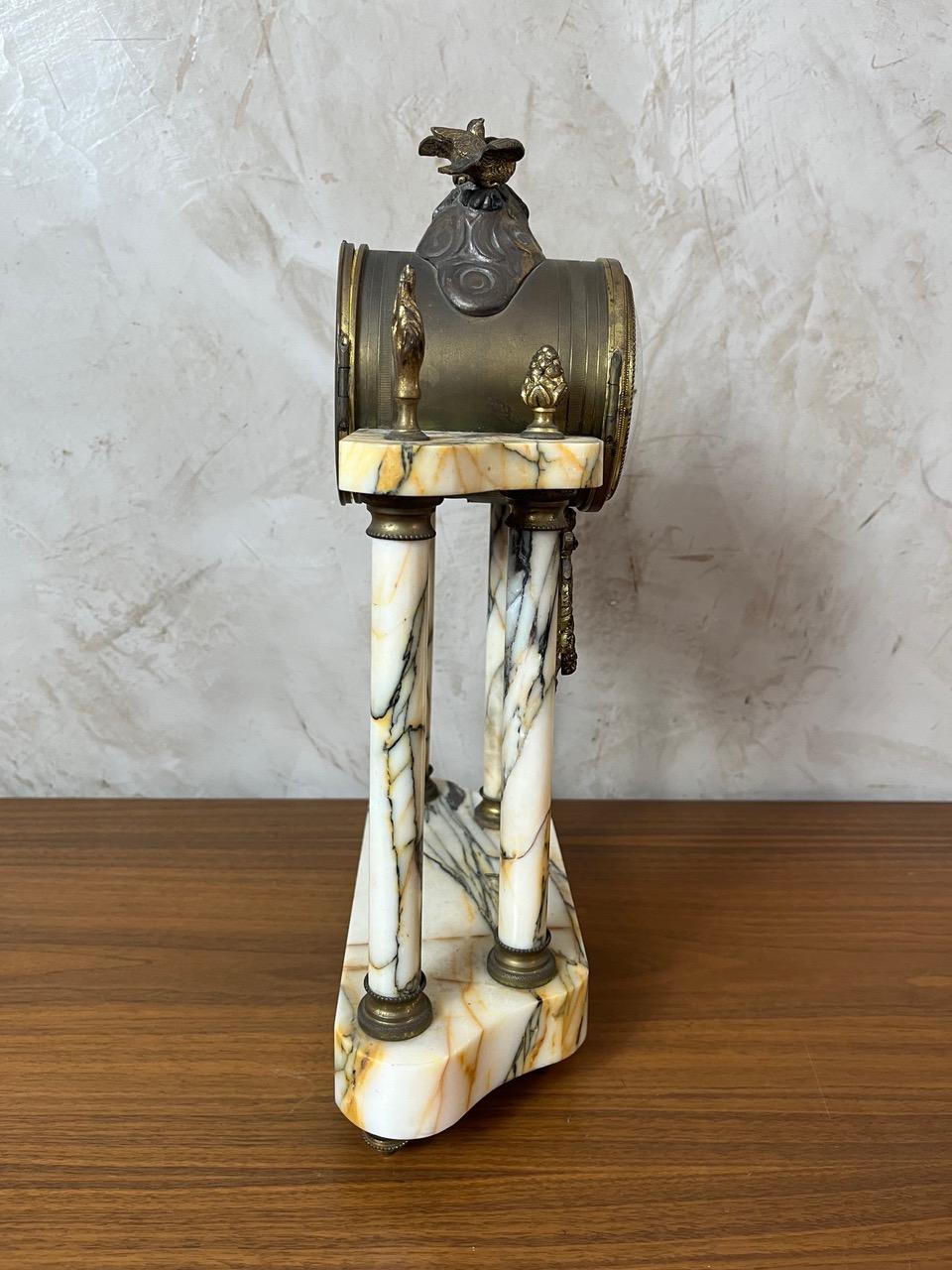 20th century French Louis XVI Marble and Gilded Bronze Mantel Clock, 1940s For Sale 1