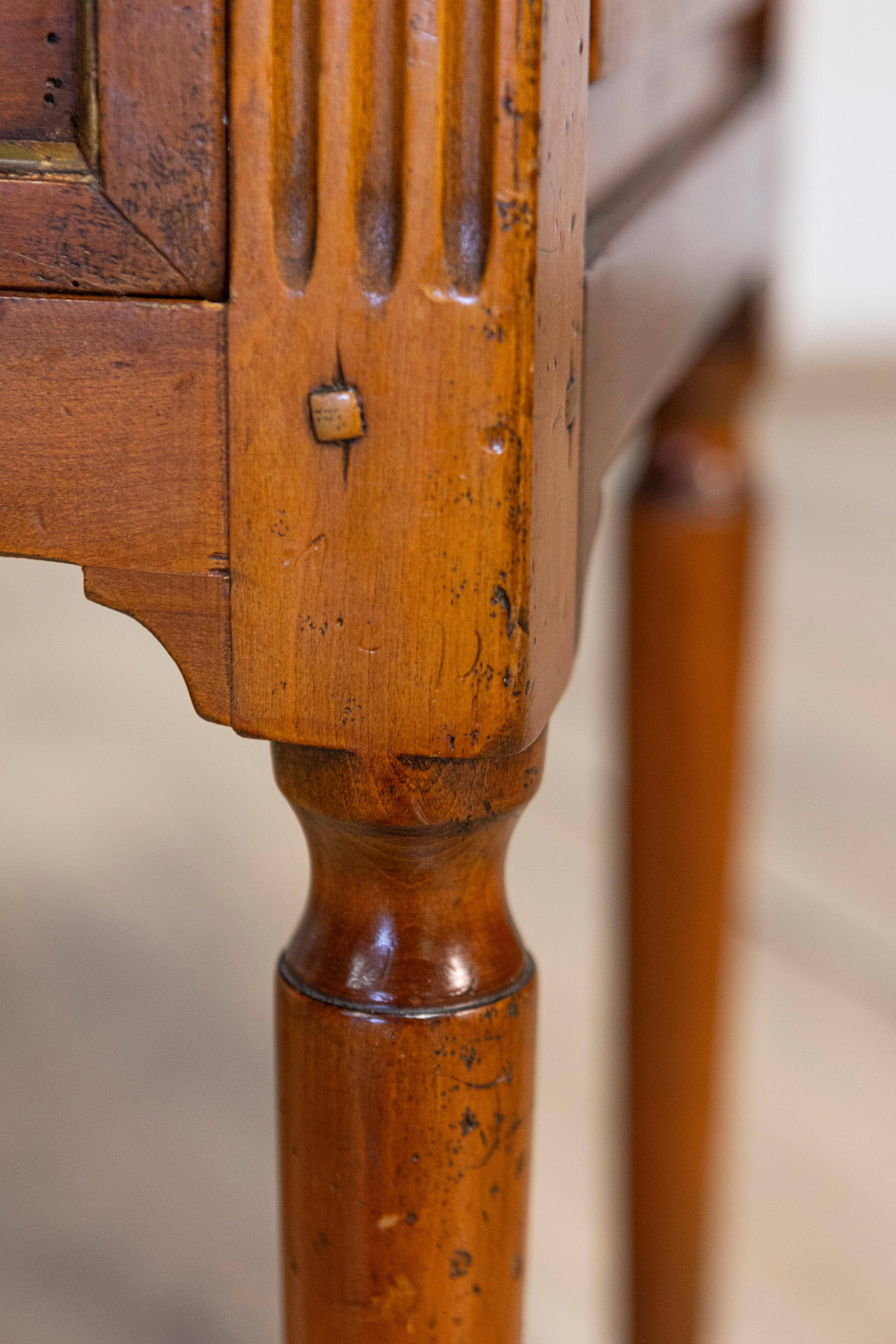 Commode sauteuse francese Luigi XVI del XX secolo in vendita 5