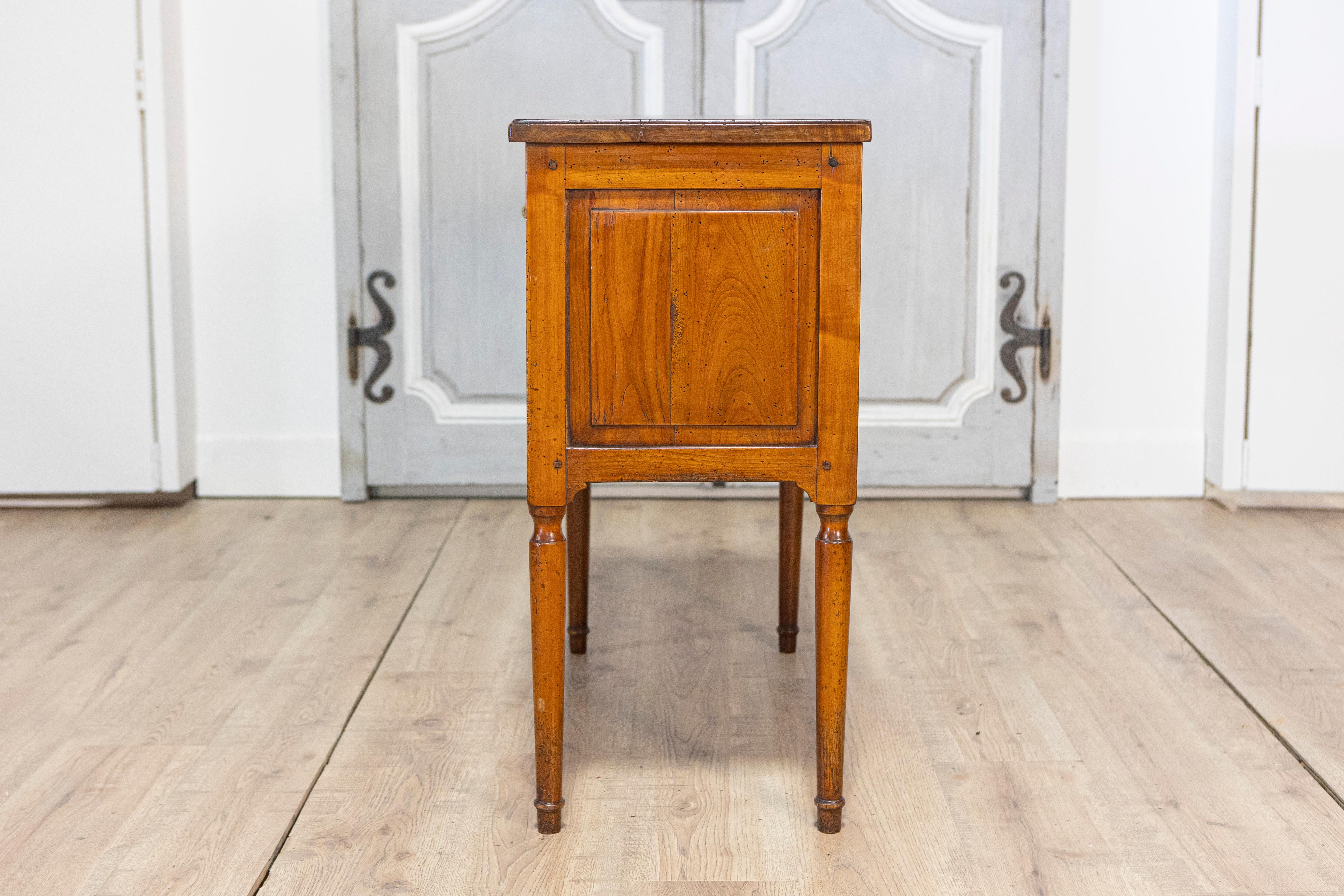Commode sauteuse francese Luigi XVI del XX secolo in vendita 6