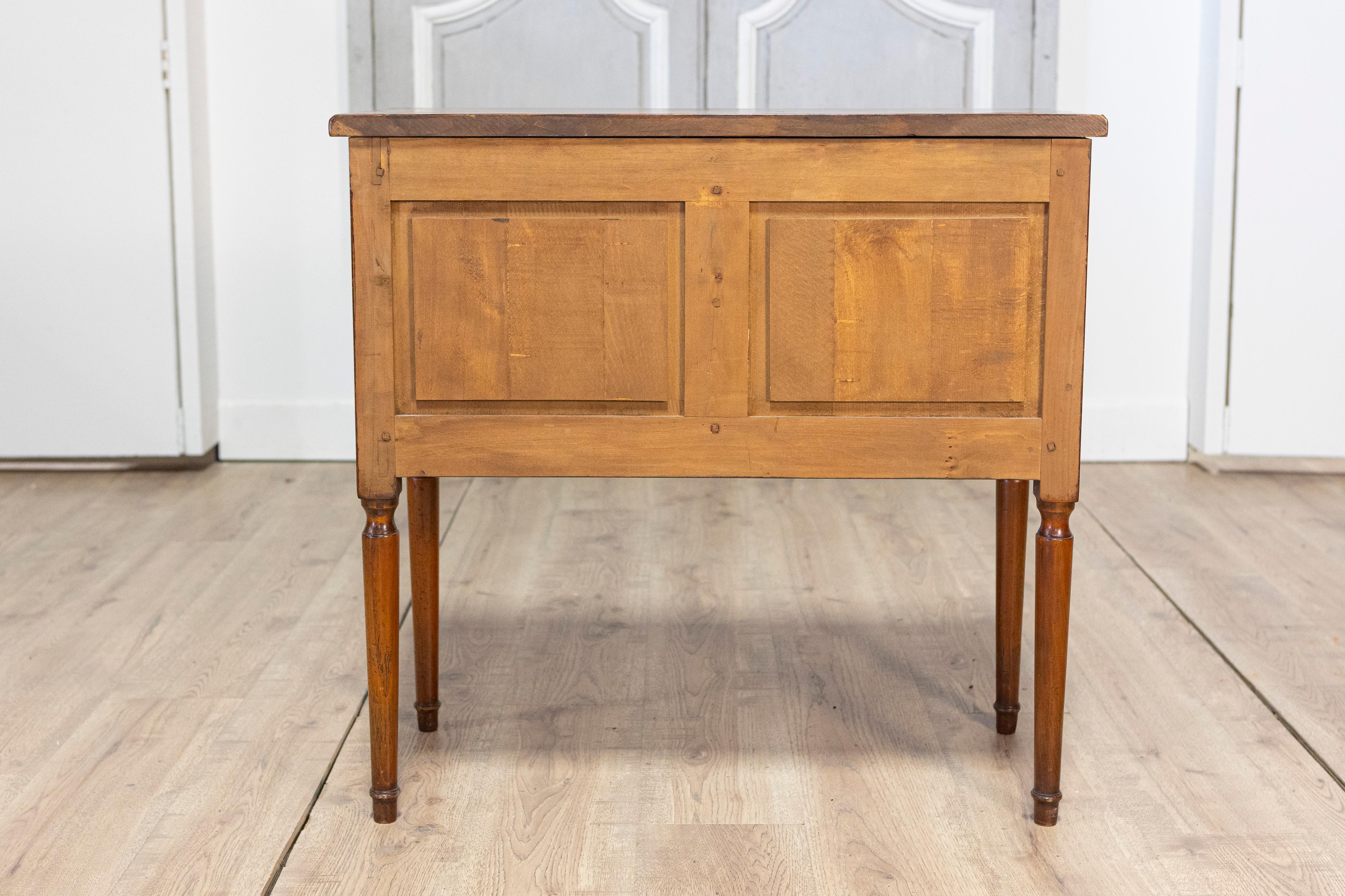 Commode sauteuse francese Luigi XVI del XX secolo in vendita 7