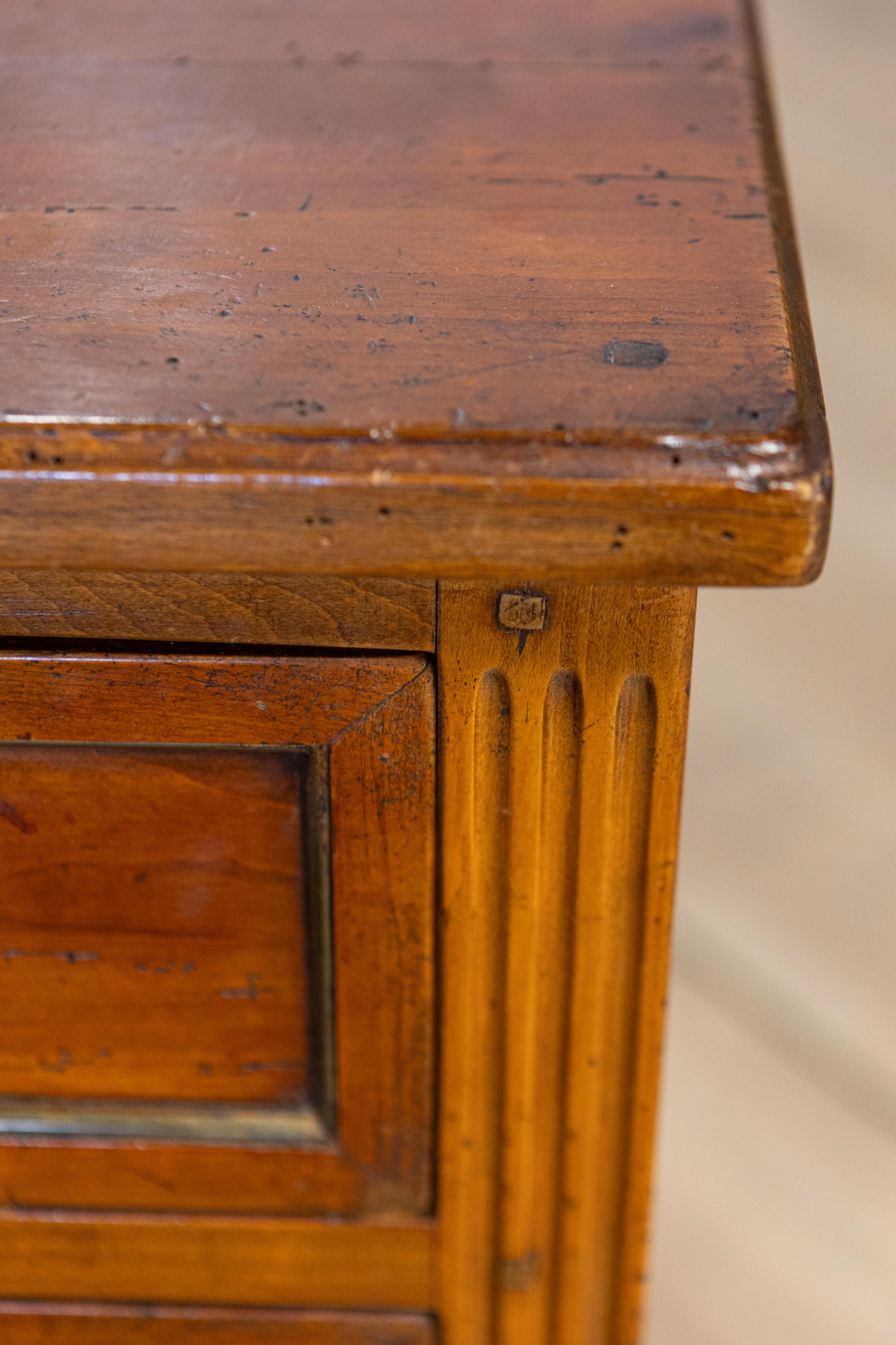 Commode sauteuse francese Luigi XVI del XX secolo in vendita 1