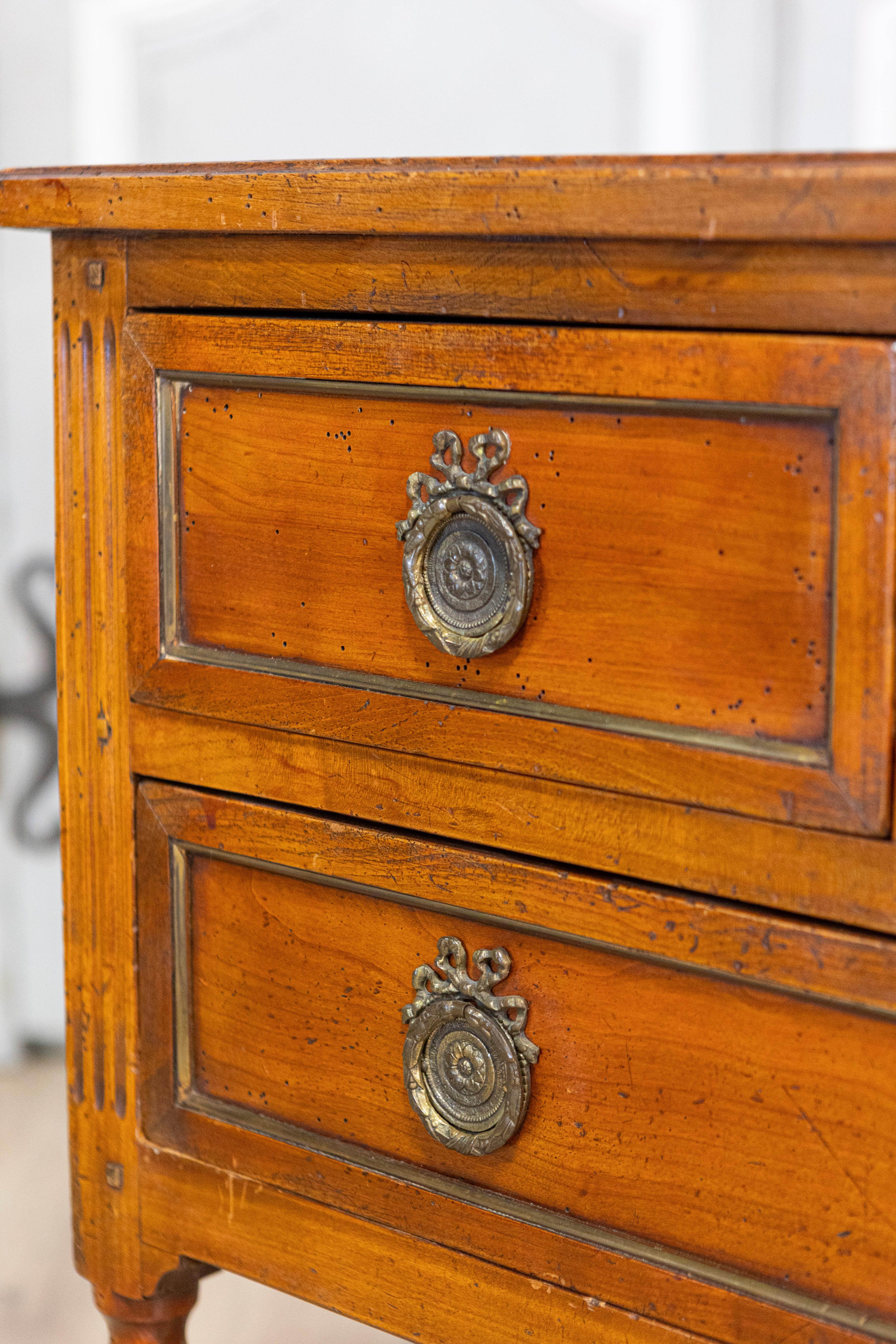 Commode sauteuse francese Luigi XVI del XX secolo in vendita 4