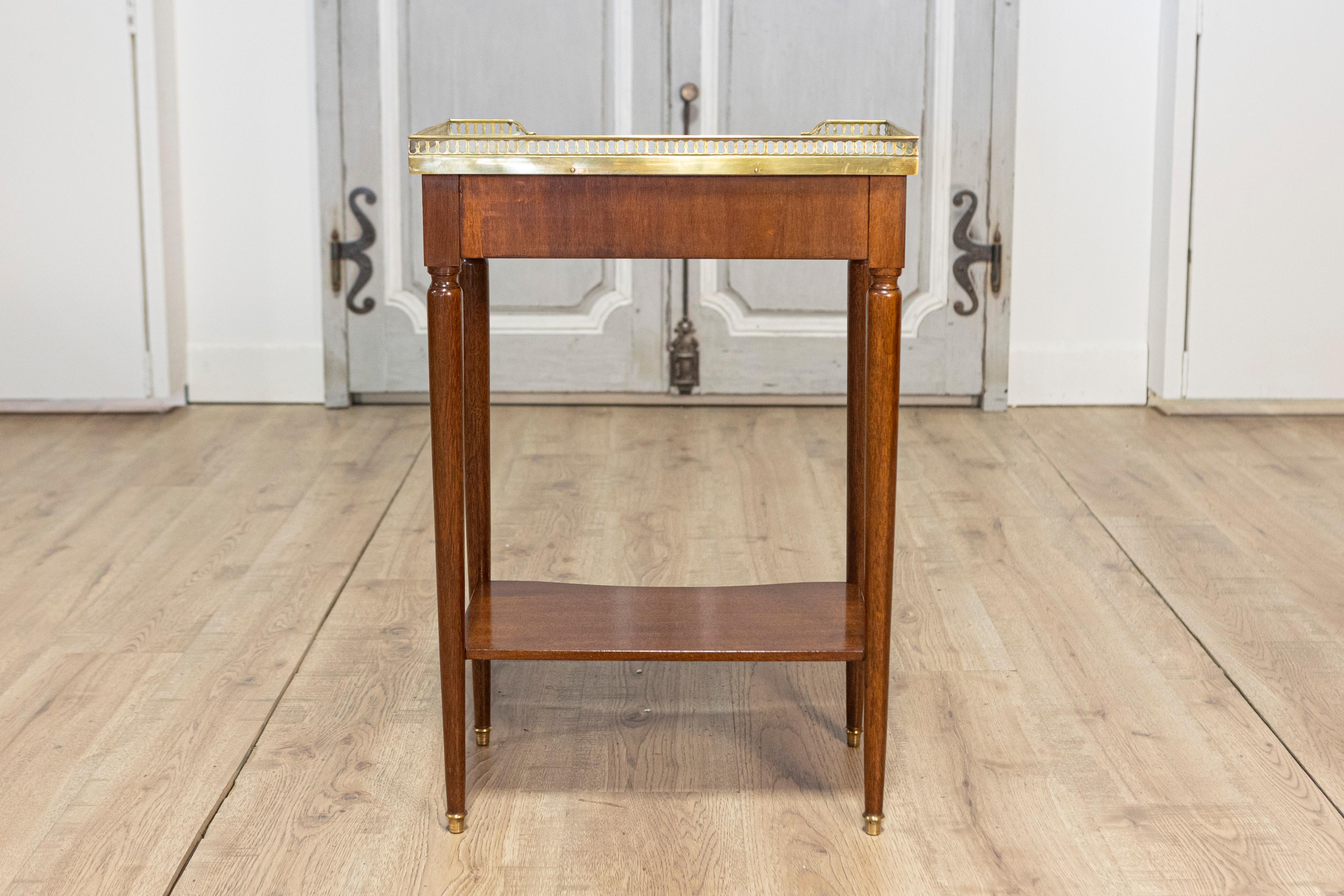 Table d'appoint Louis XVI du 20e siècle en vente 4
