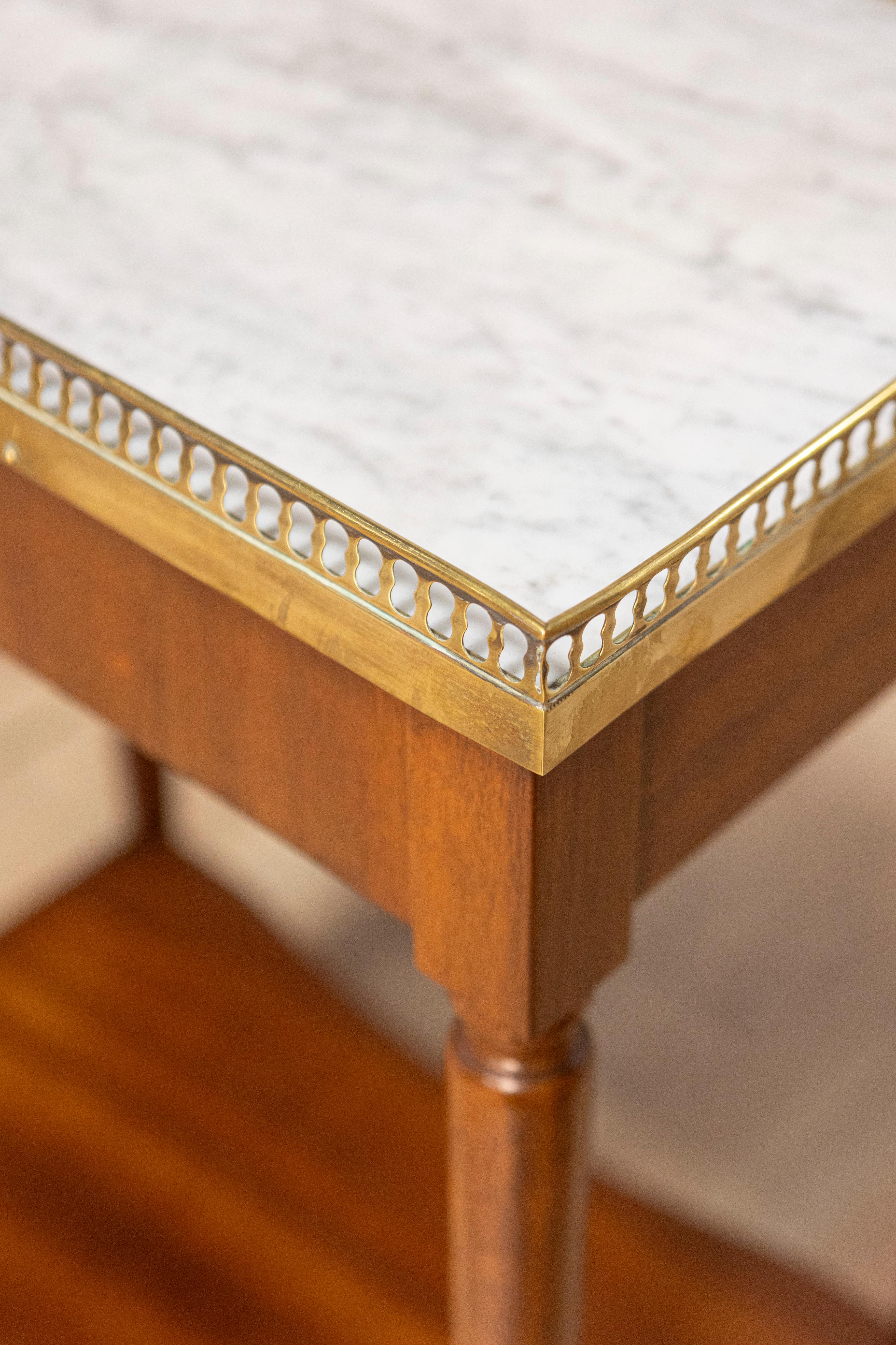 Table d'appoint Louis XVI du 20e siècle en vente 5