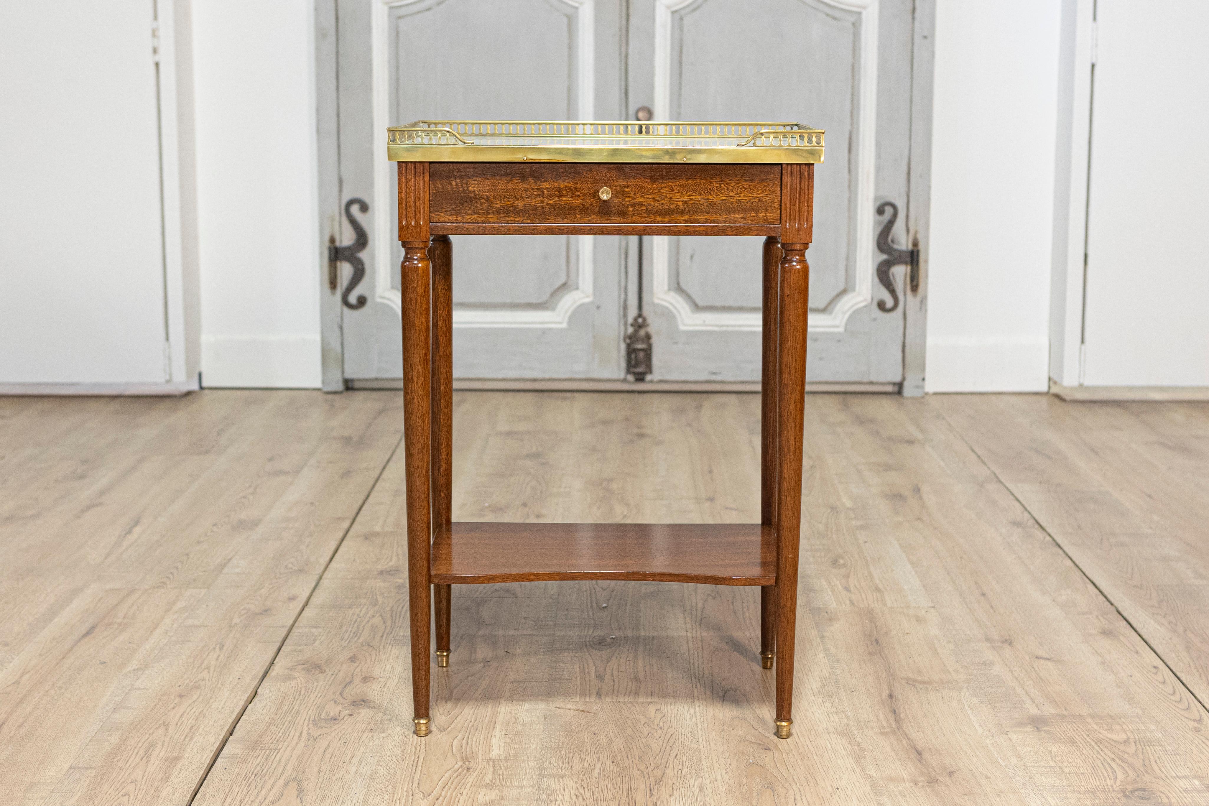 Français Table d'appoint Louis XVI du 20e siècle en vente