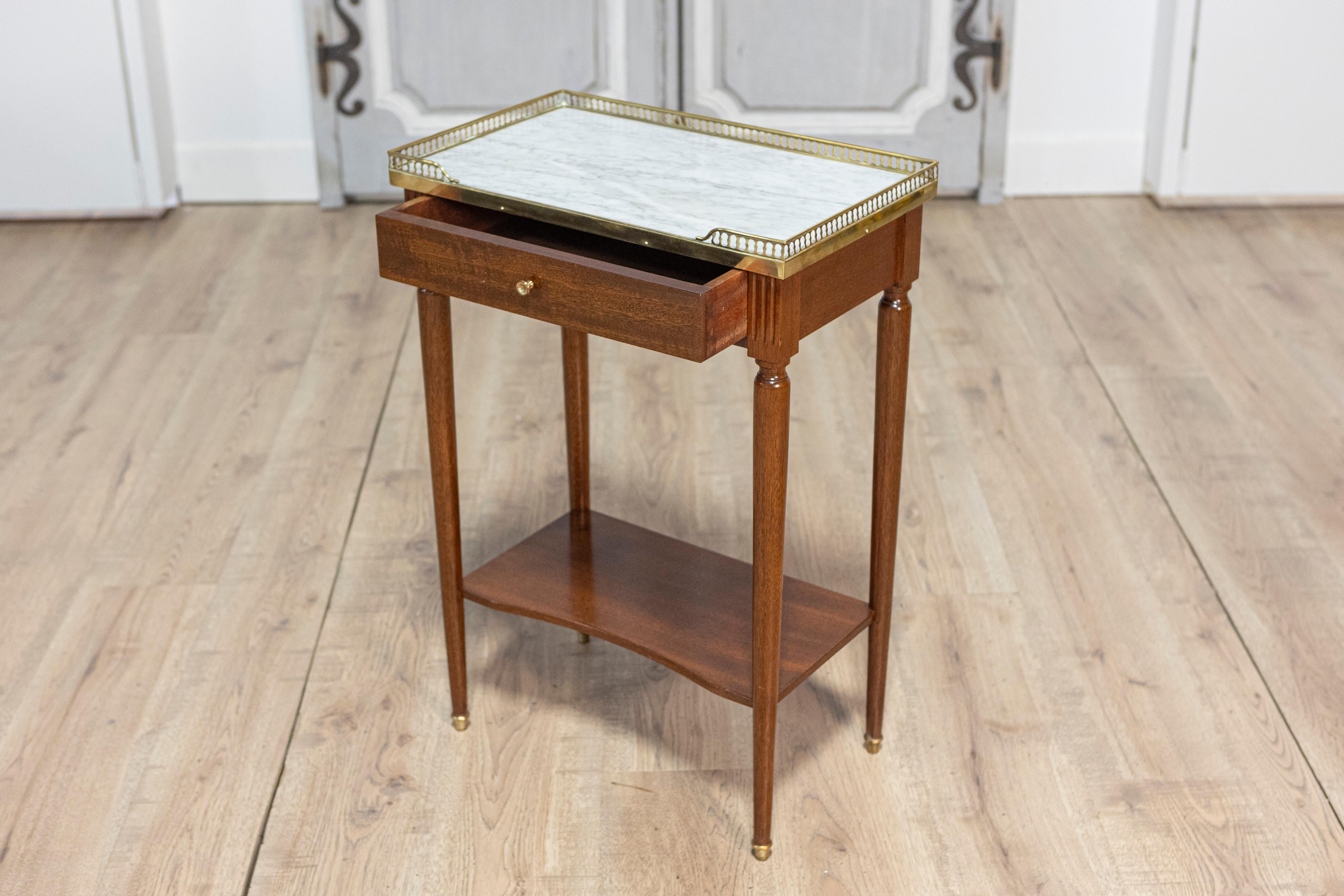 Table d'appoint Louis XVI du 20e siècle Bon état - En vente à Atlanta, GA