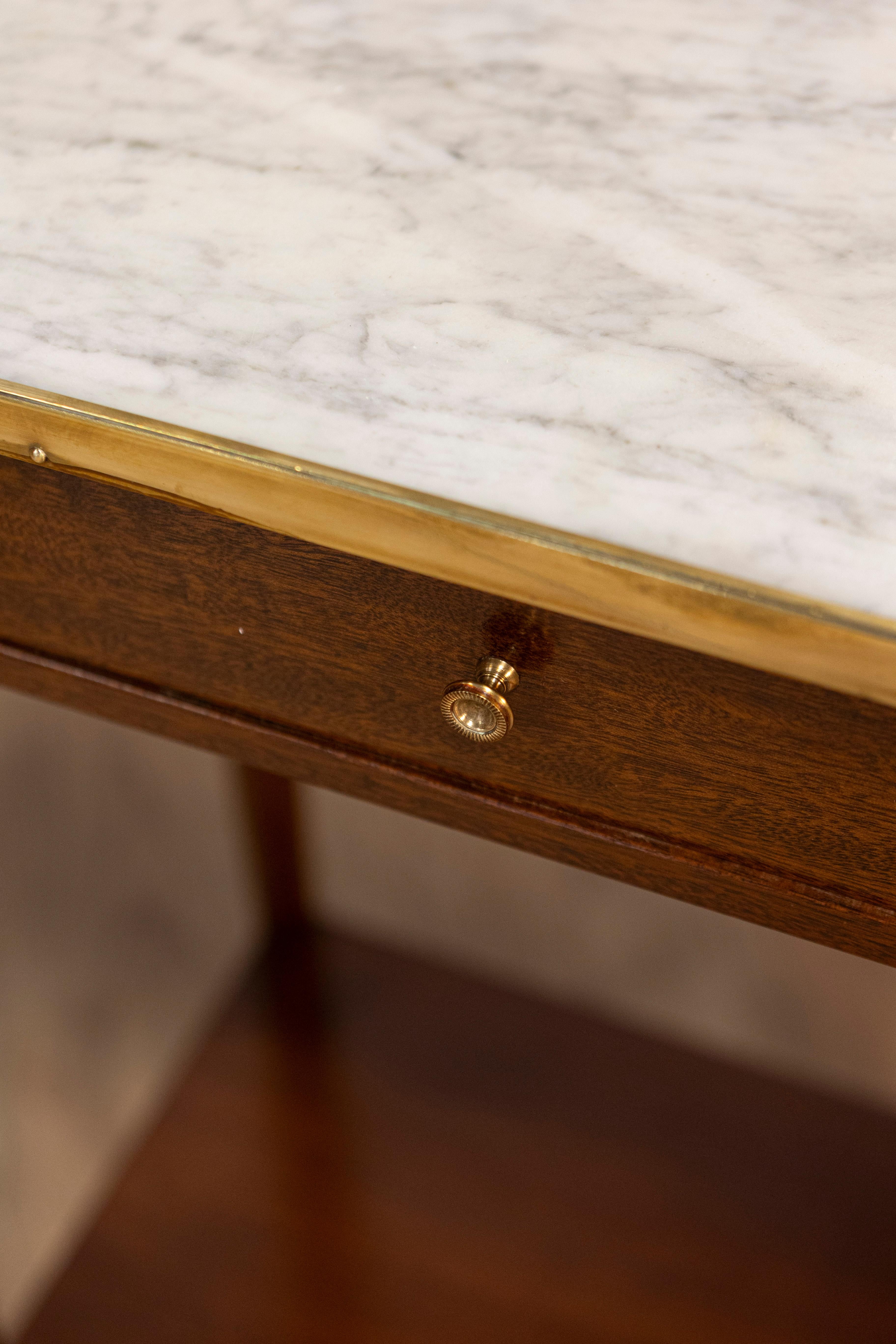 Acajou Table d'appoint Louis XVI du 20e siècle en vente