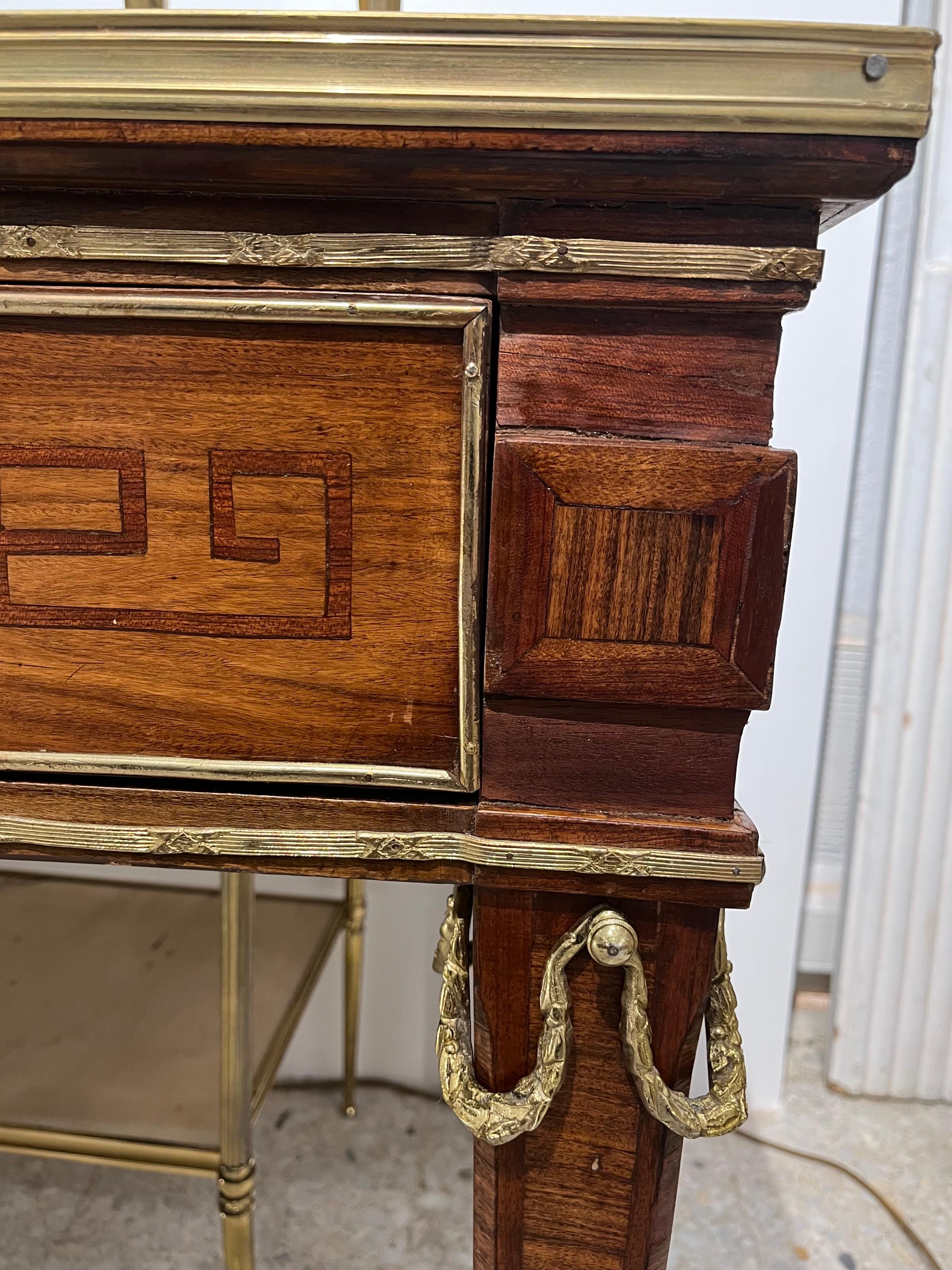 Escritorio Francés Estilo Luis XVI Siglo XX  Mesa en venta 8