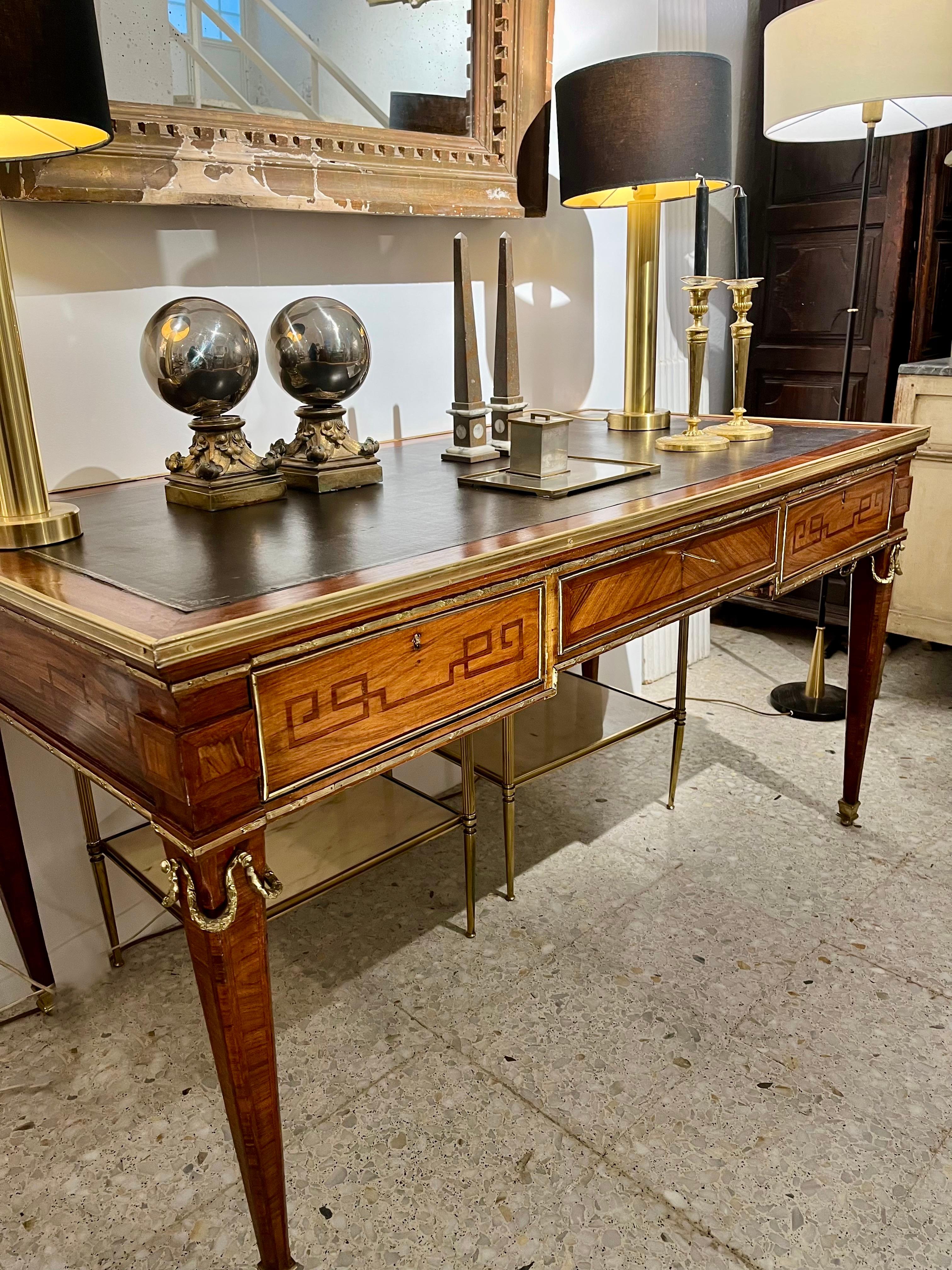 Escritorio Francés Estilo Luis XVI Siglo XX  Mesa en venta 1