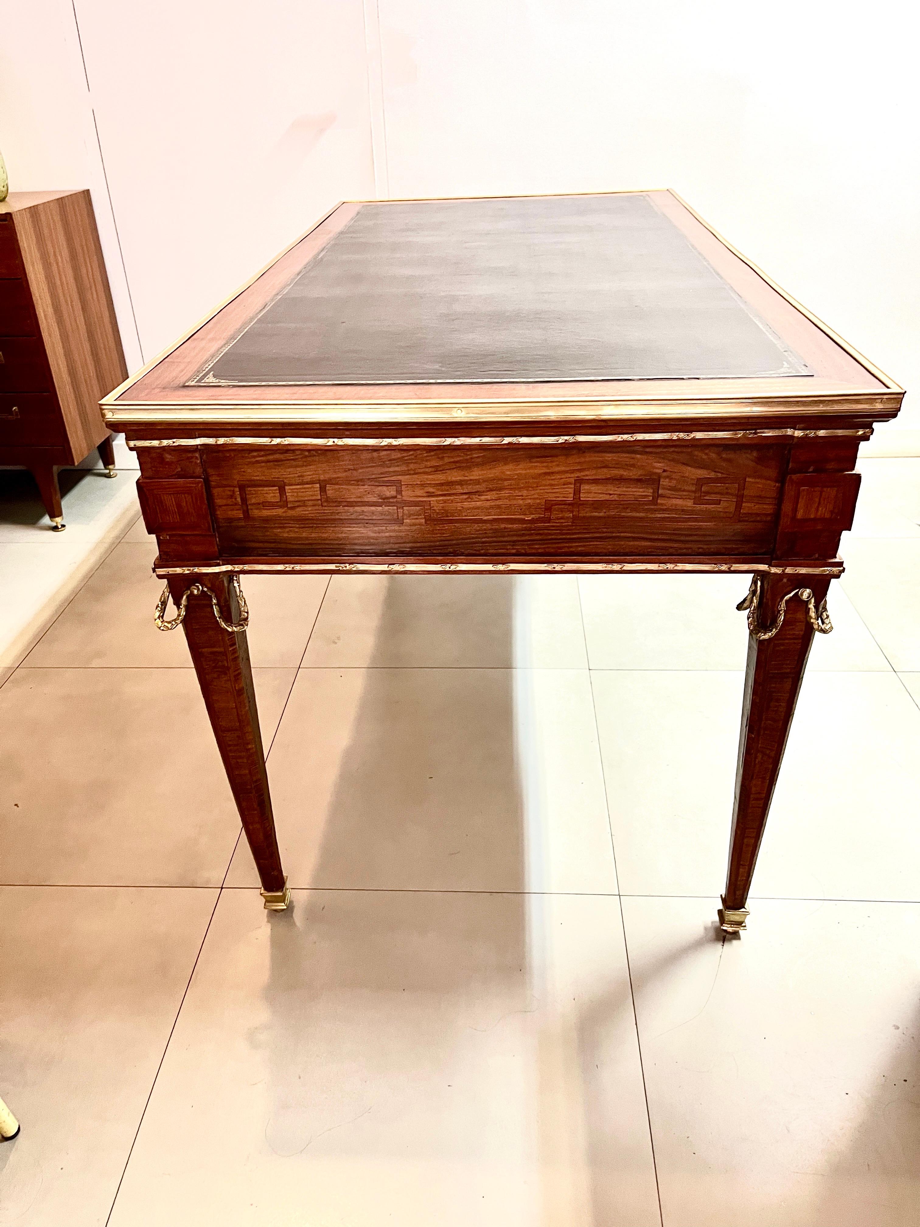 Escritorio Francés Estilo Luis XVI Siglo XX  Mesa en venta 2