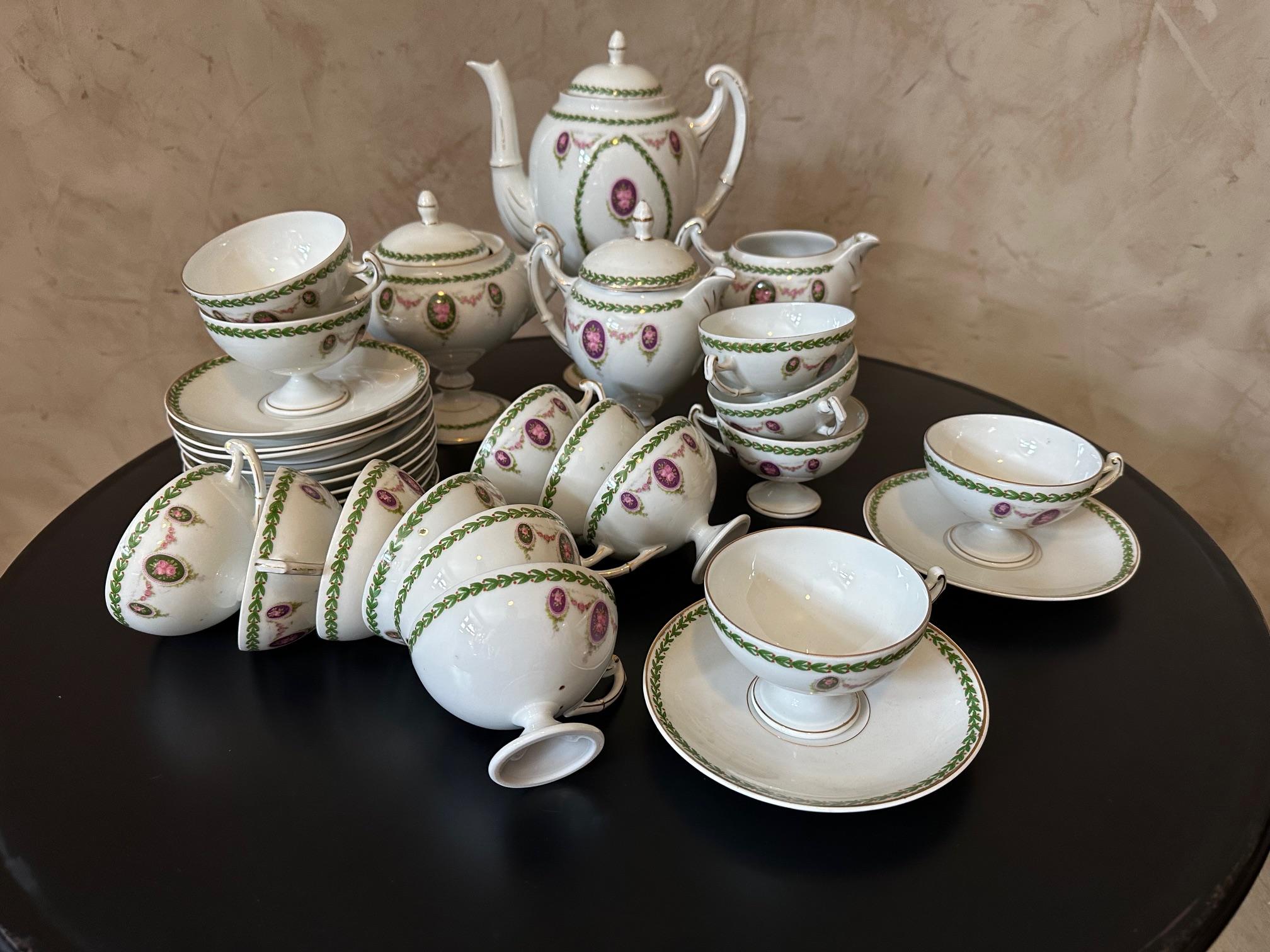 20th century French Louis XVI style Porcelain Coffee Service  In Good Condition For Sale In LEGNY, FR