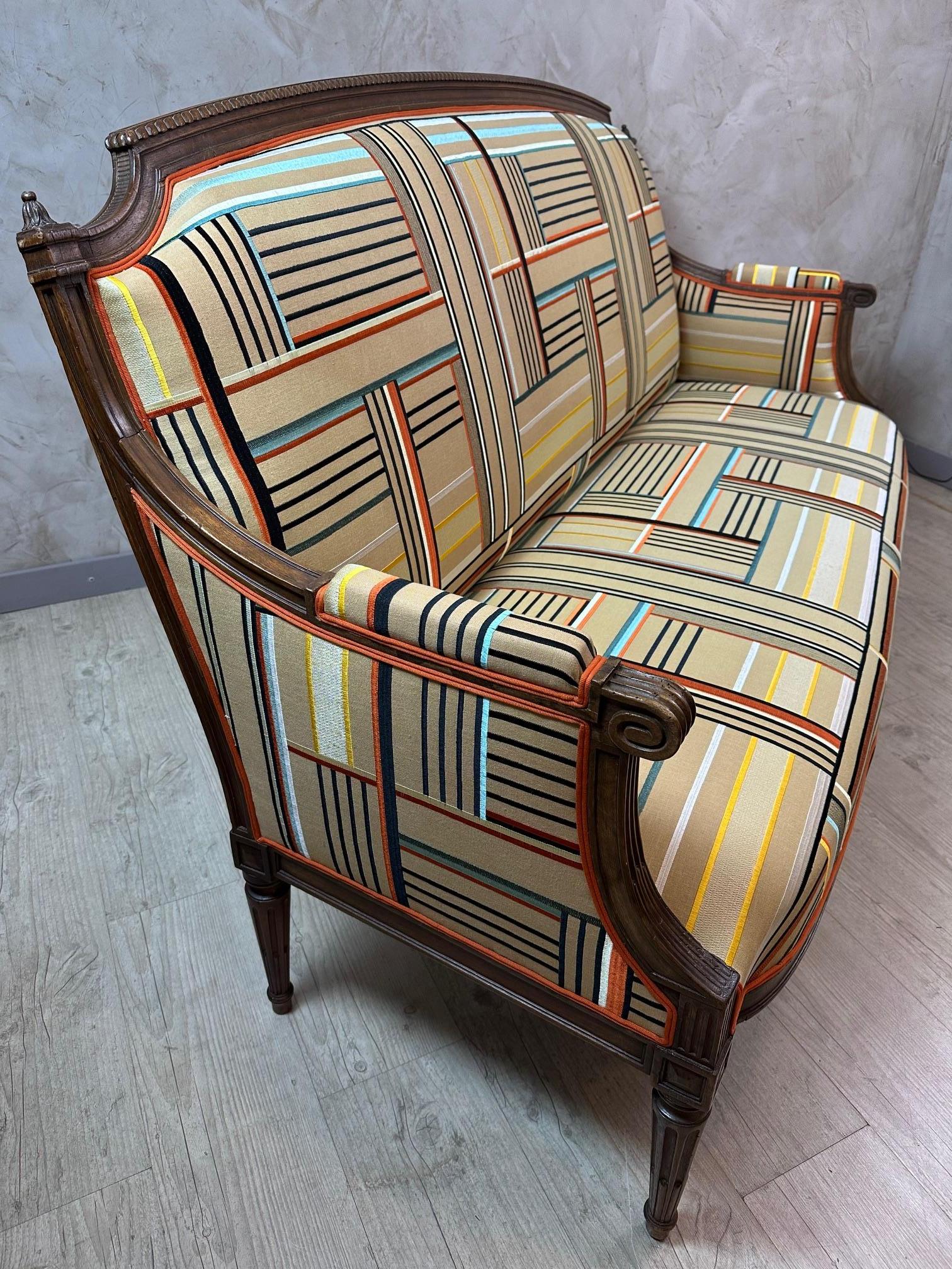 20ème siècle Français Style Louis XVI Canape retapissé en vente 6