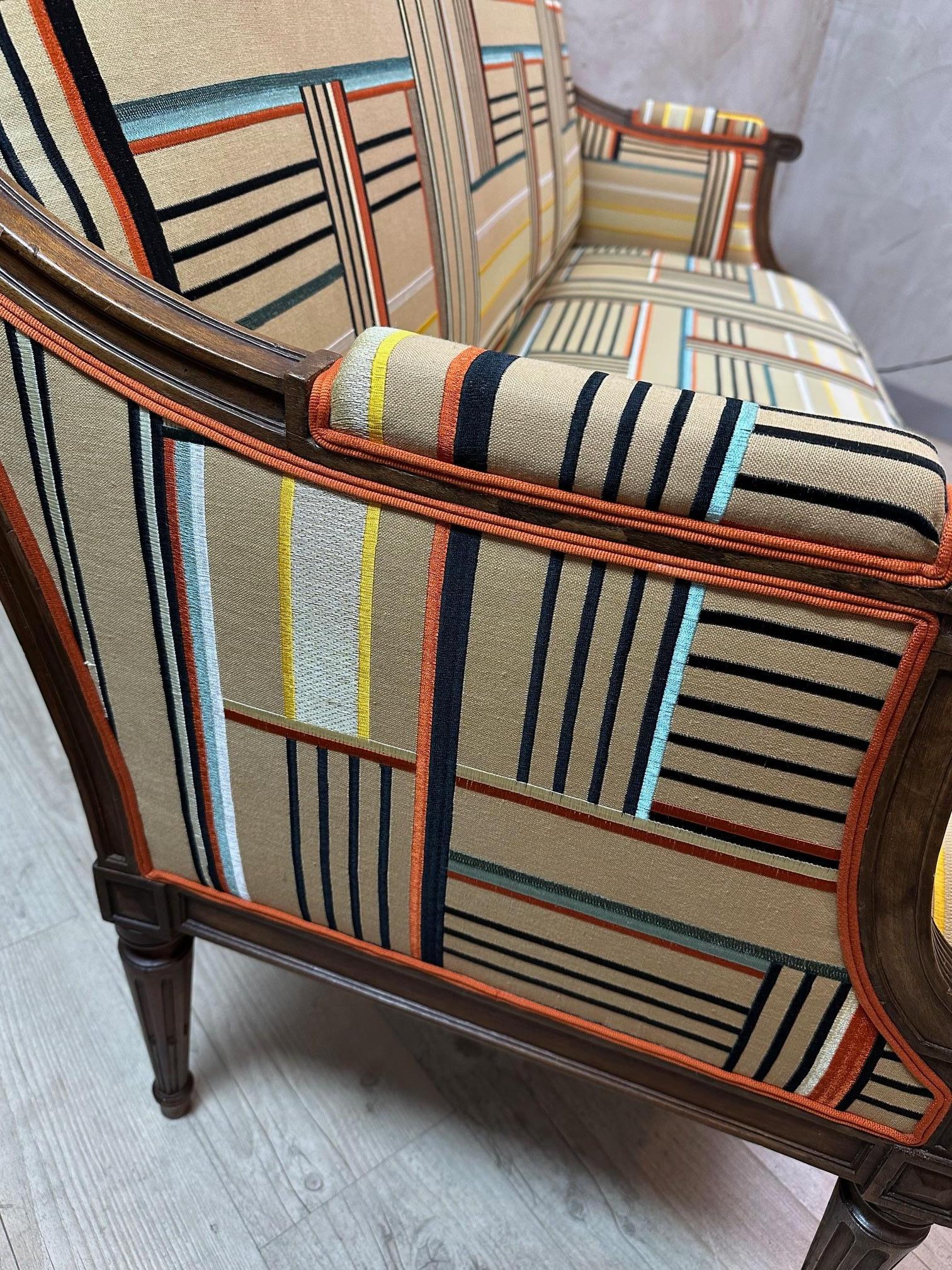 20ème siècle Français Style Louis XVI Canape retapissé en vente 7
