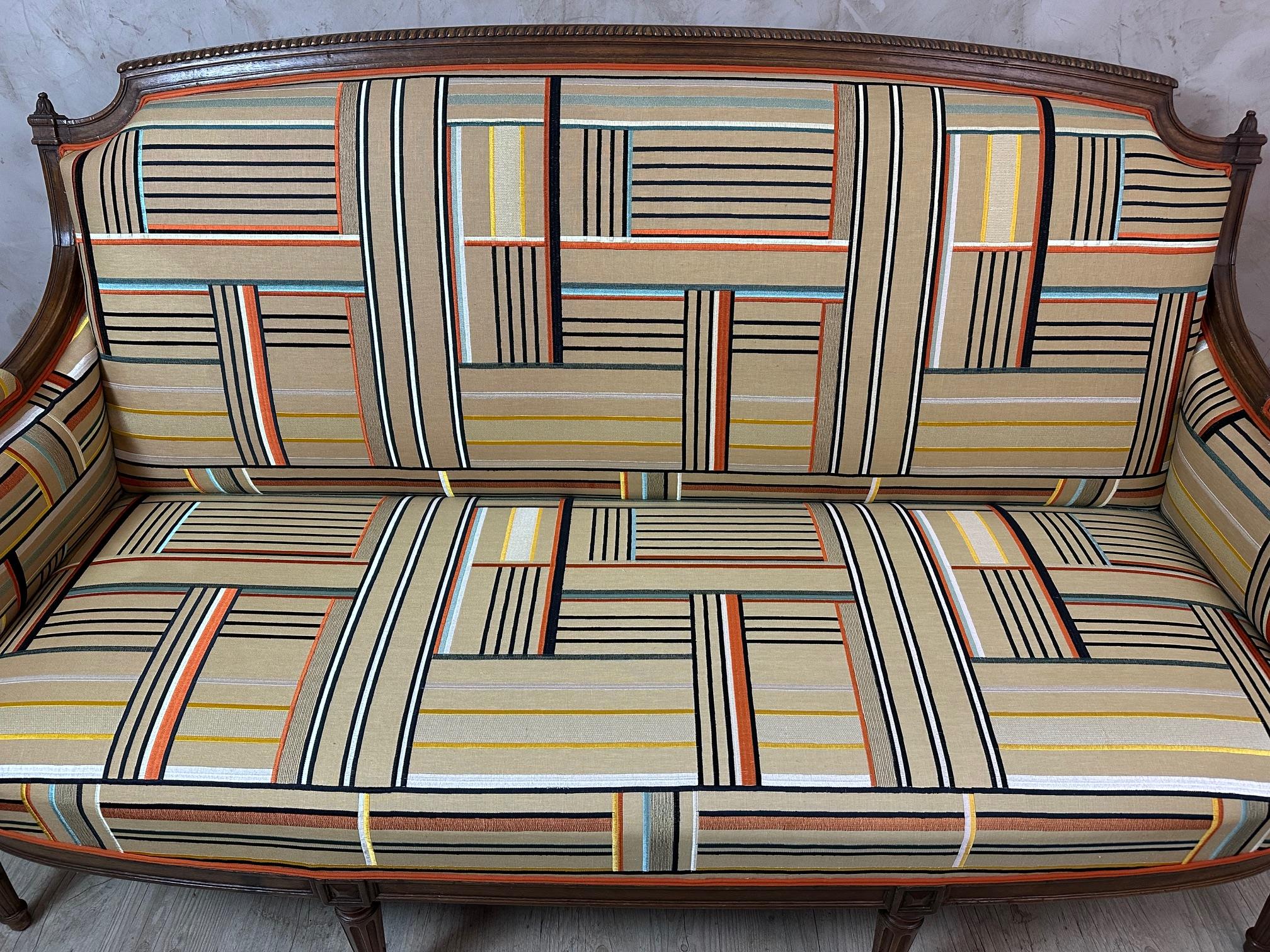 Tissu 20ème siècle Français Style Louis XVI Canape retapissé en vente