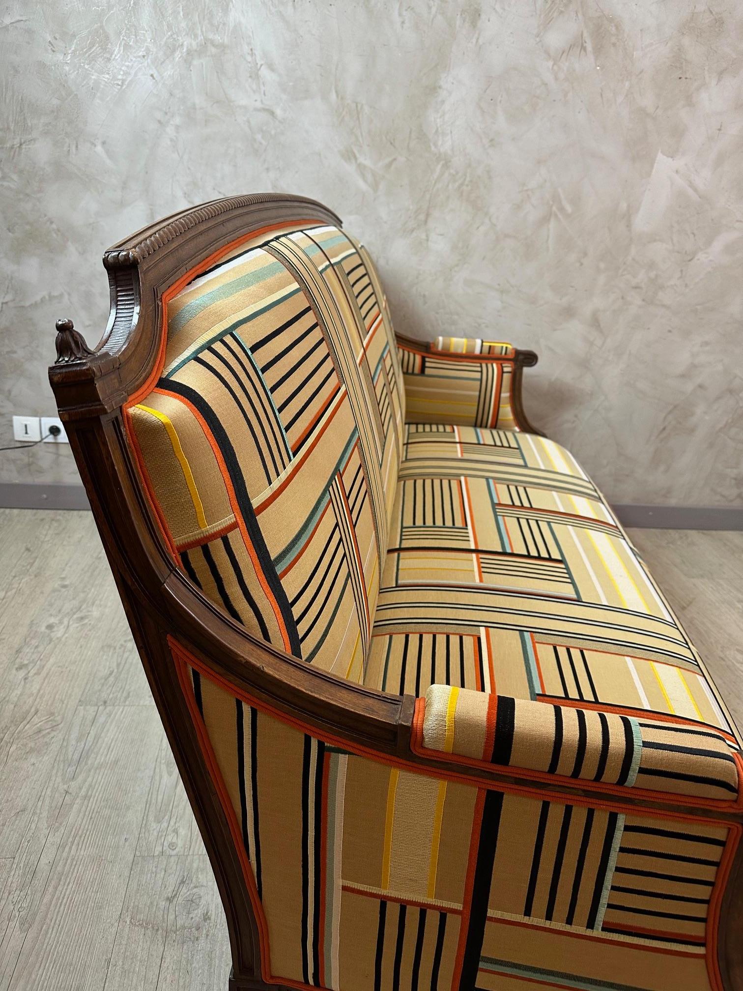 20ème siècle Français Style Louis XVI Canape retapissé en vente 4