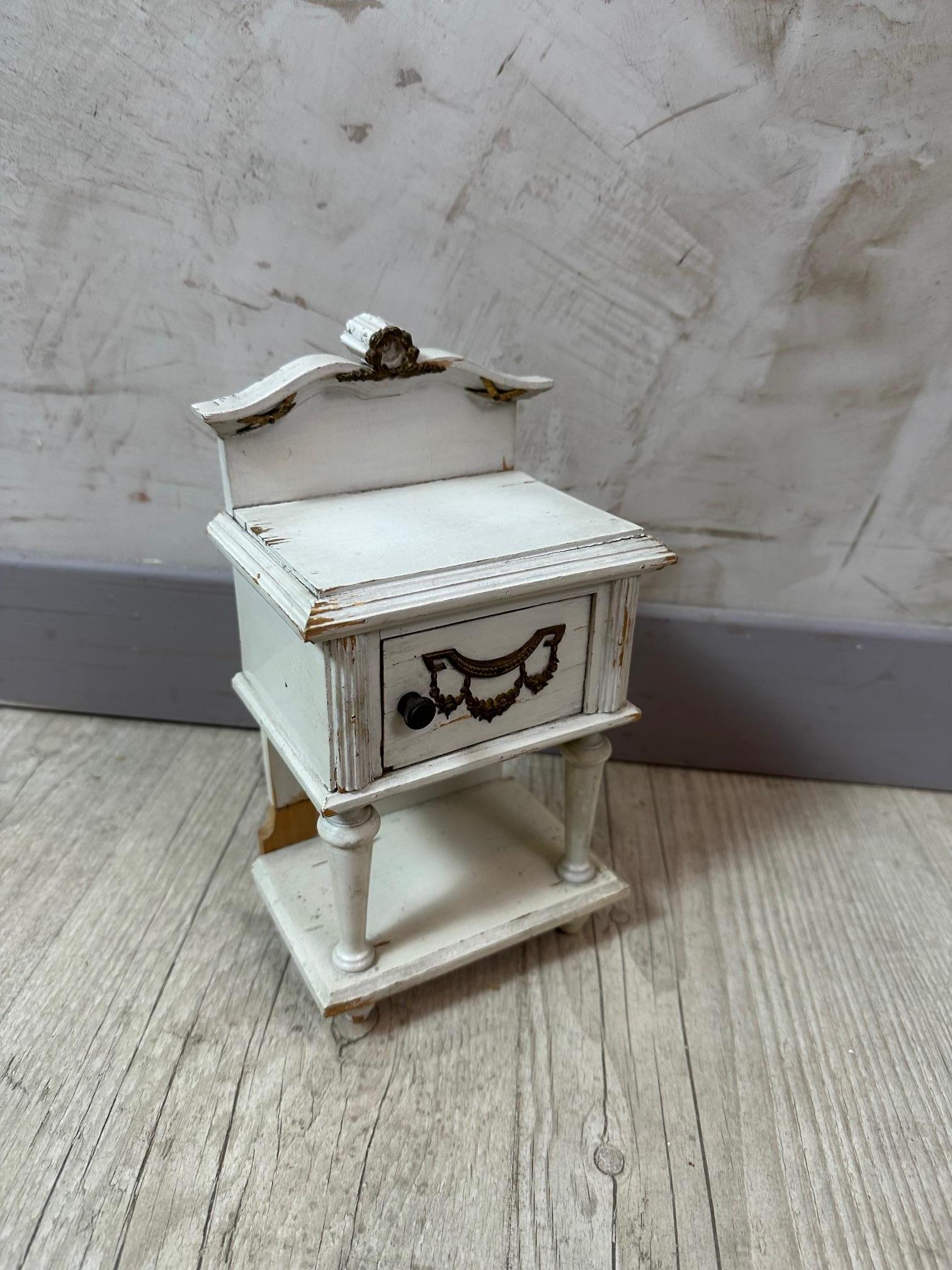 20th century French Louis XVI style Set of Wooden Doll Furniture, 1930s For Sale 9
