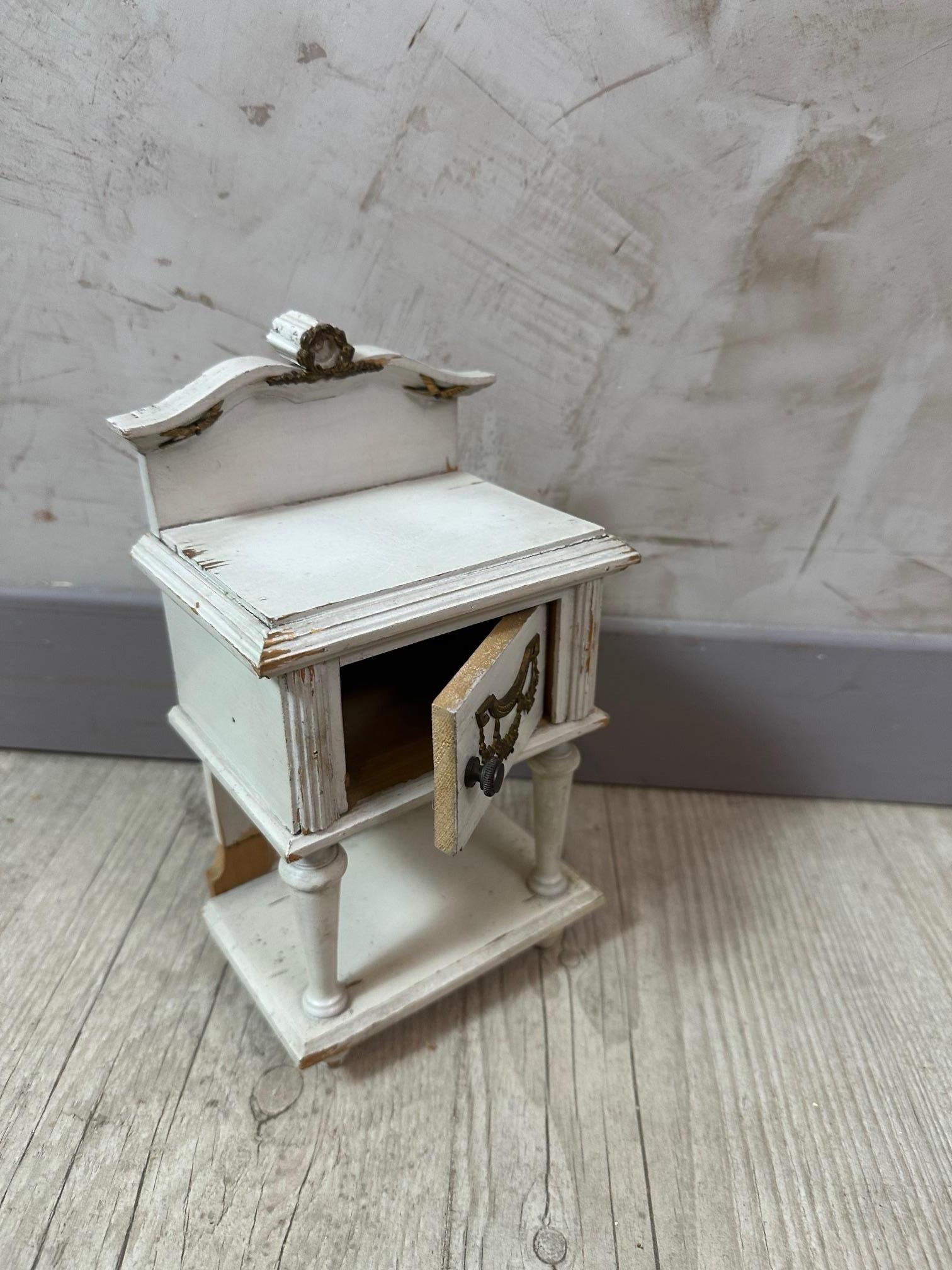 20th century French Louis XVI style Set of Wooden Doll Furniture, 1930s For Sale 10