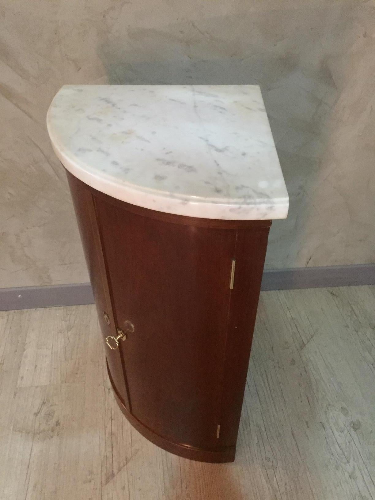 20th Century, French Mahogany Corner Cupboard with Marble Top, 1930s (Französisch)