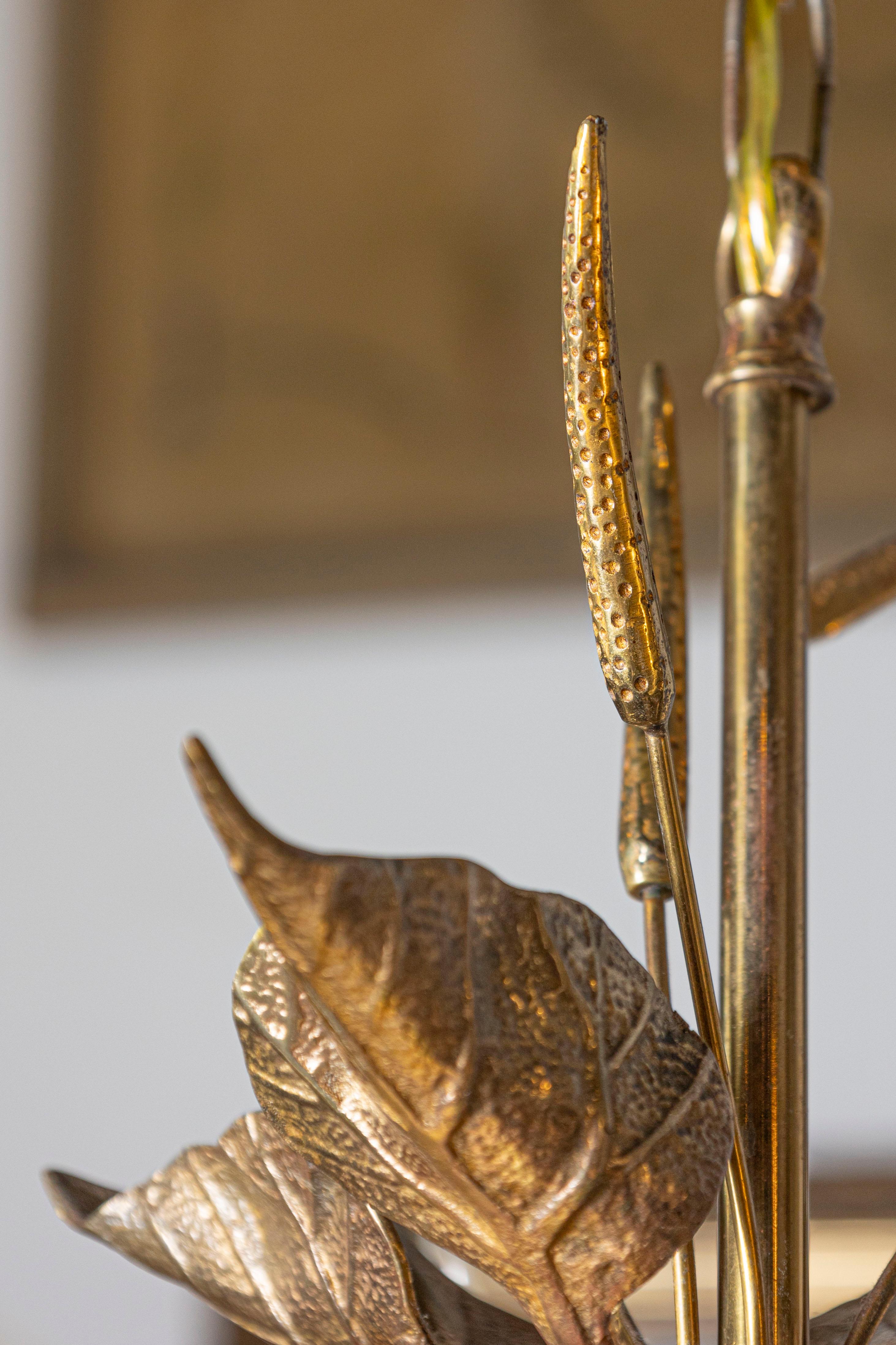 Araña de bronce dorado inspirada en la Maison Charles francesa del siglo XX en venta 2