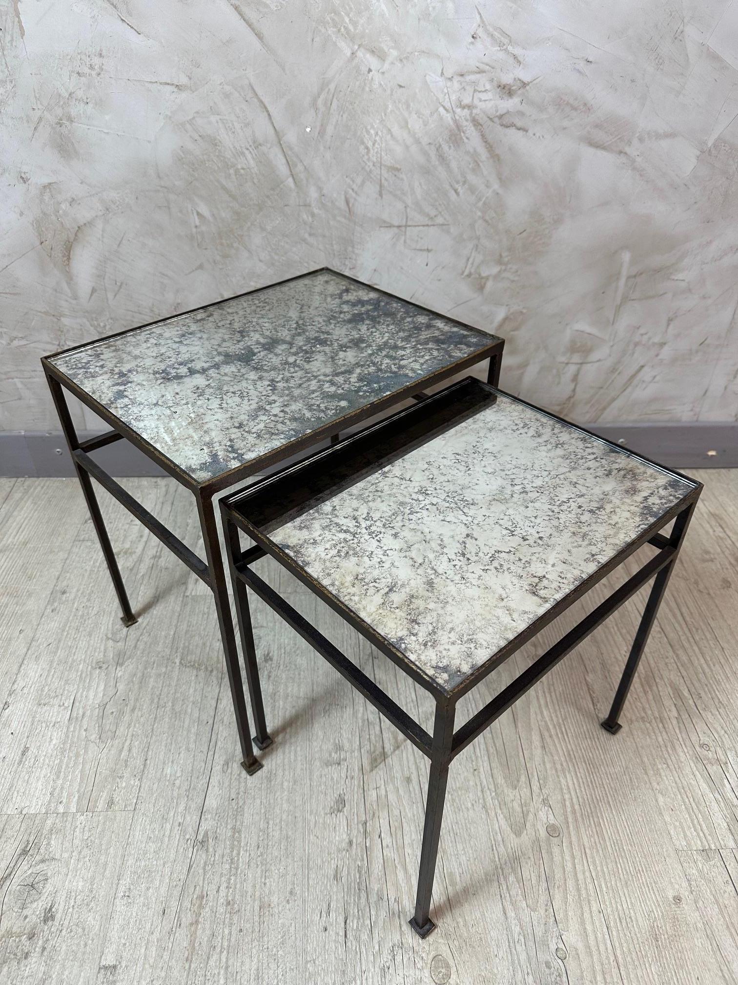 Mesa nido francesa de metal y cristal del siglo XX en Bueno estado para la venta en LEGNY, FR
