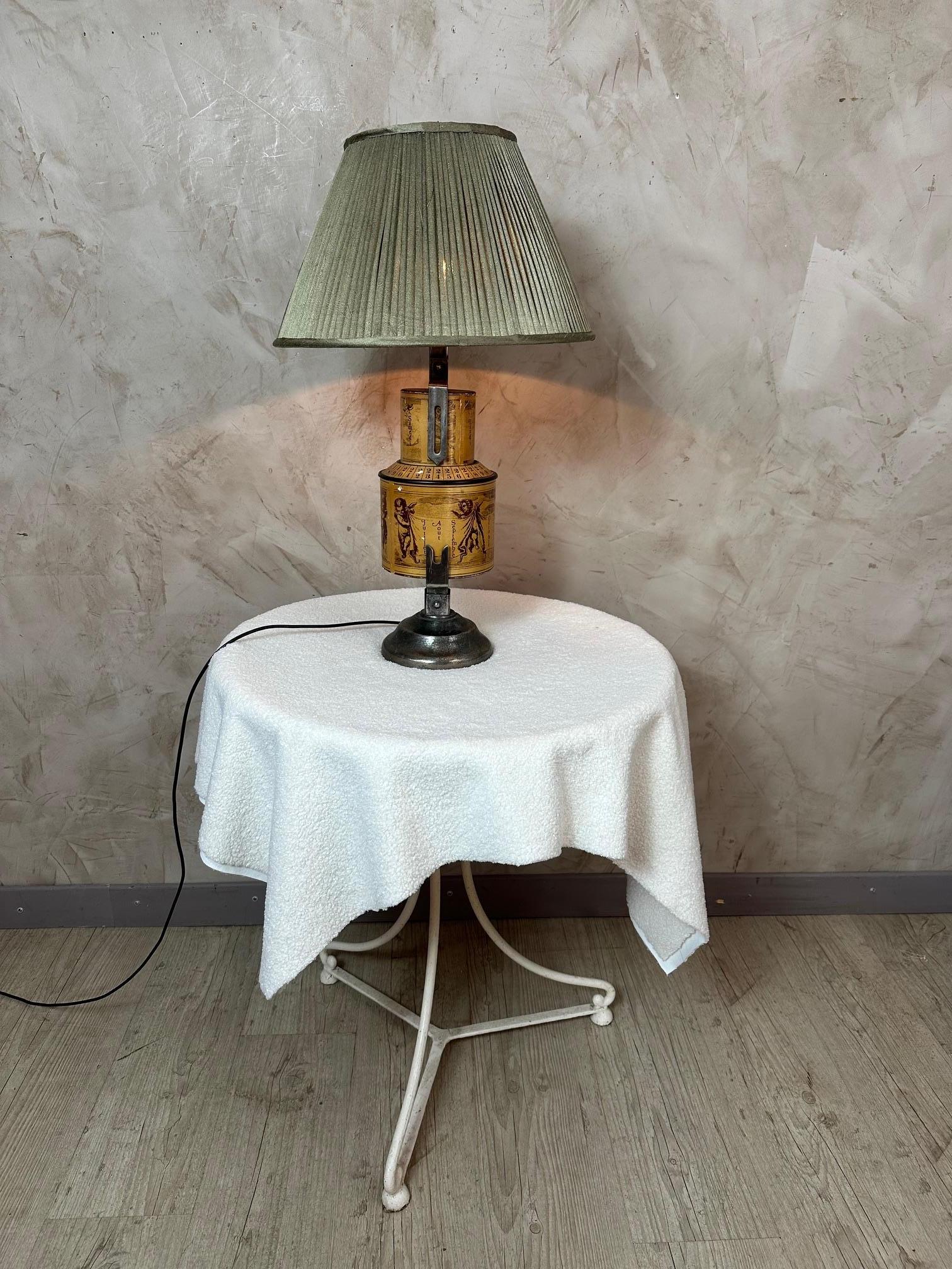 Lampe de table en métal et papier du 20e siècle, années 1920 en vente 12