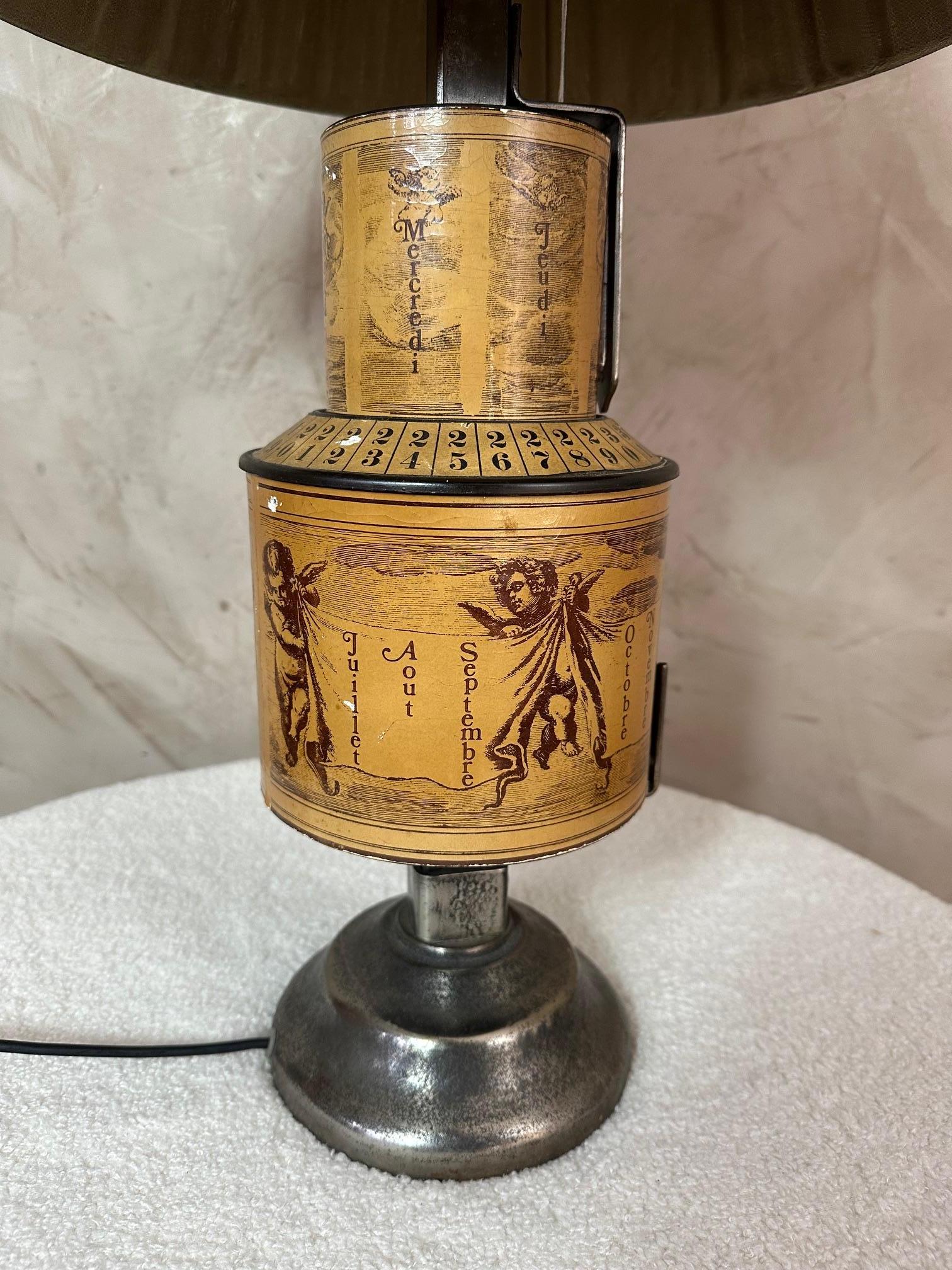Début du 20ème siècle Lampe de table en métal et papier du 20e siècle, années 1920 en vente
