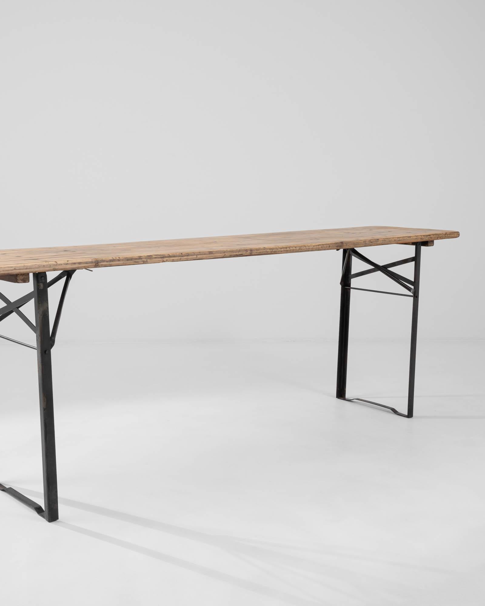 20th Century French Metal and Wood Folding Table  For Sale 2