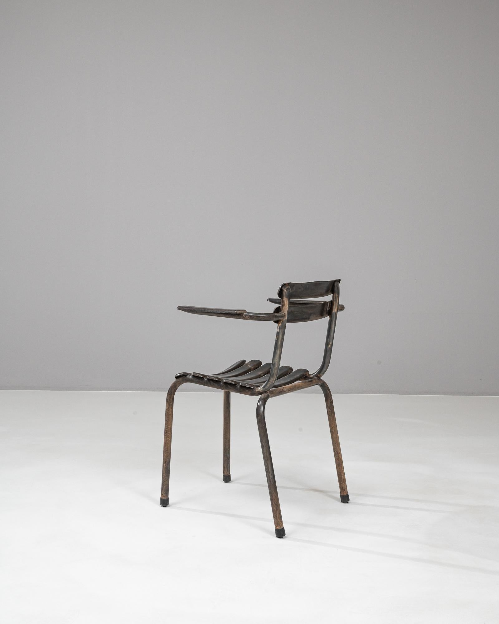 Métal Chaise en métal française du 20e siècle en vente